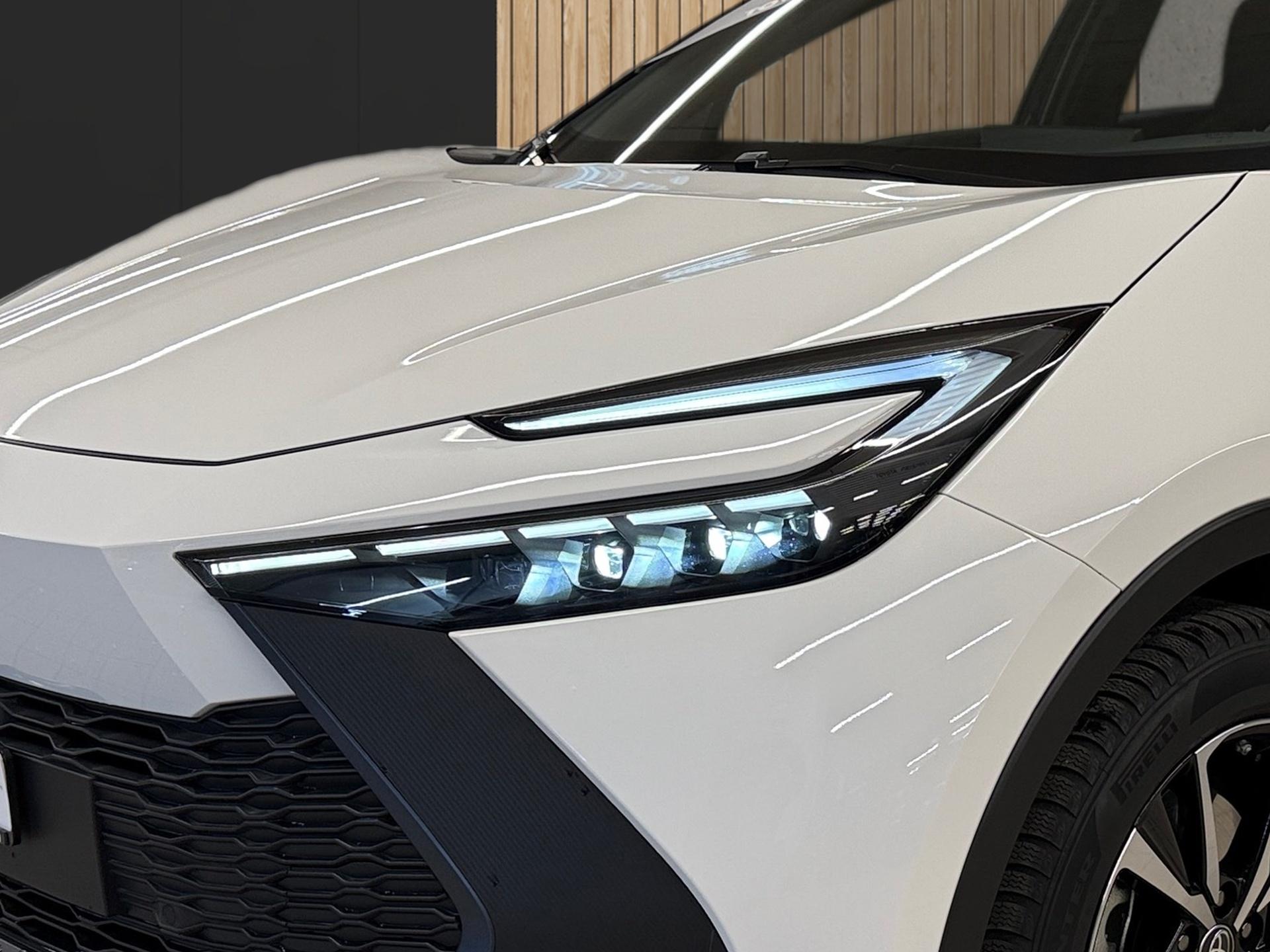TOYOTA C-HR 2.0 PHEV CVT Swiss Edition-image-7