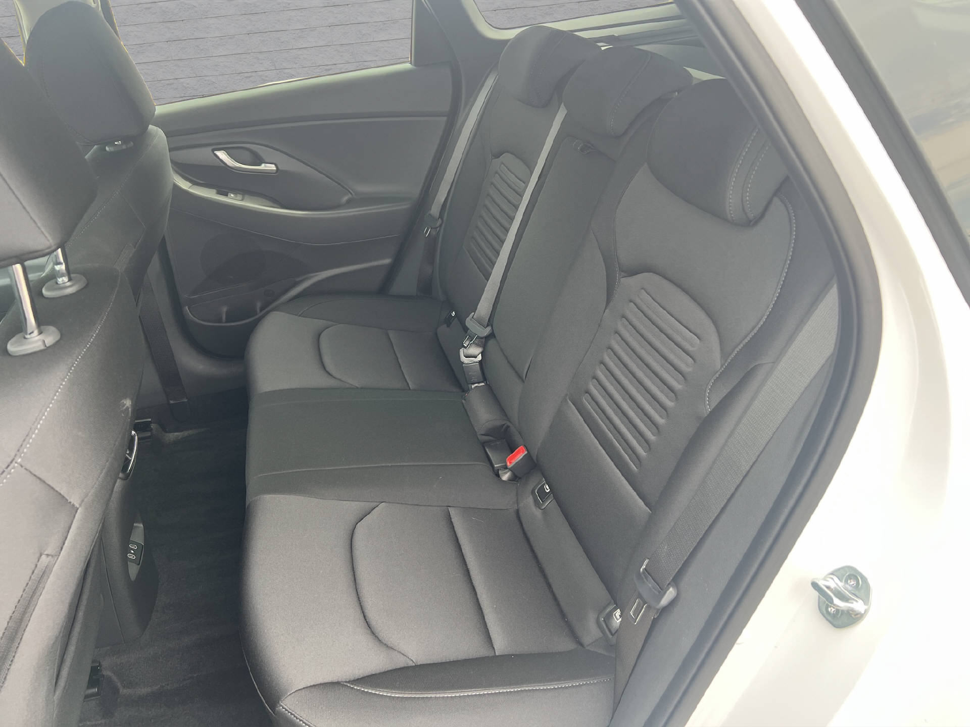 HYUNDAI i30 Wagon 1.0 T-GDi Amplia-image-14
