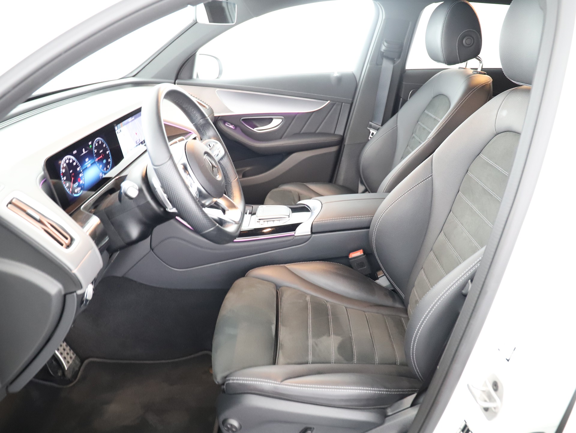 MERCEDES-BENZ EQC 400 AMG Line 4Matic-image-11