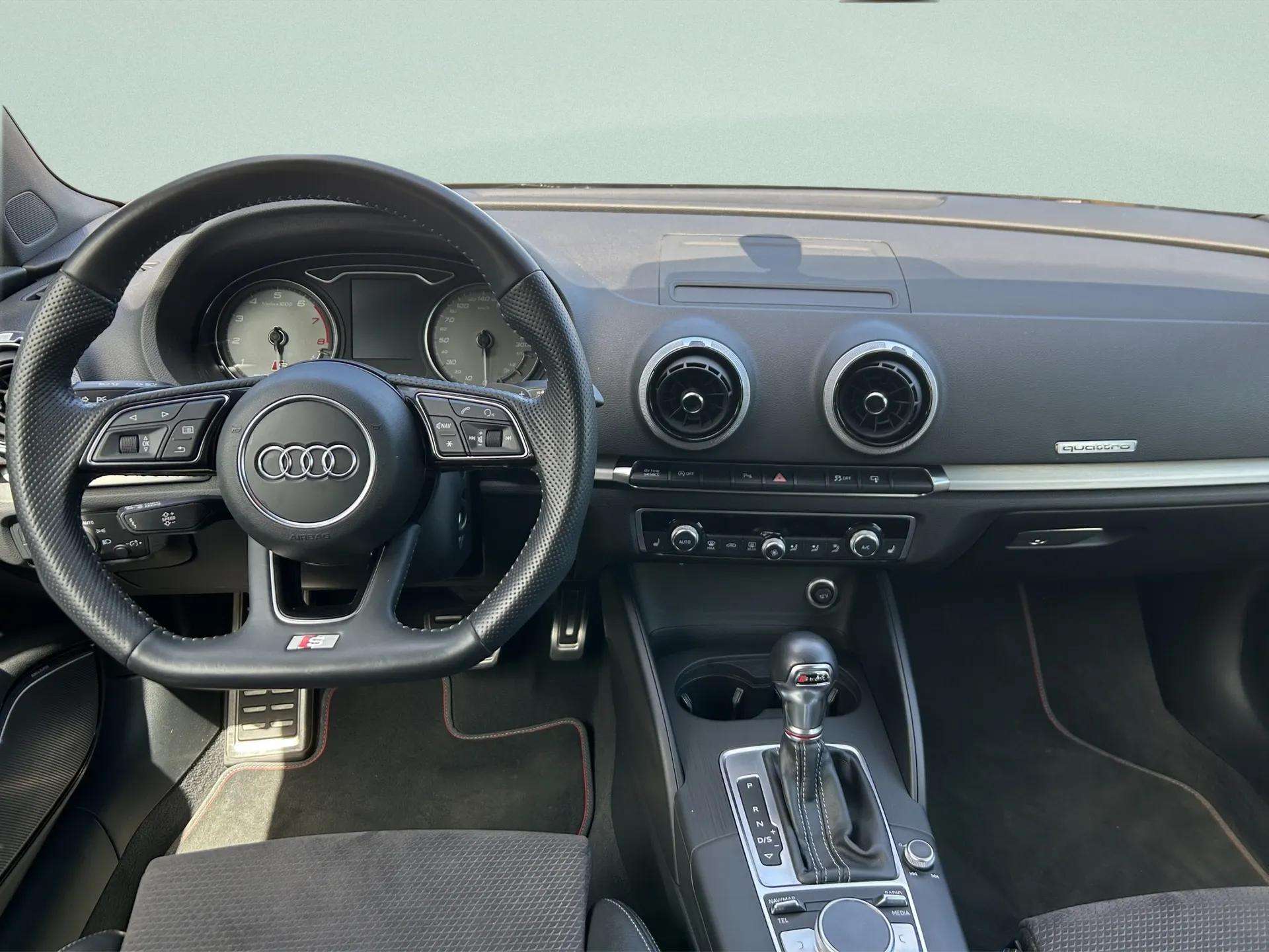 AUDI S3 Cabriolet 2.0 TFSI quattro S-tronic-image-14