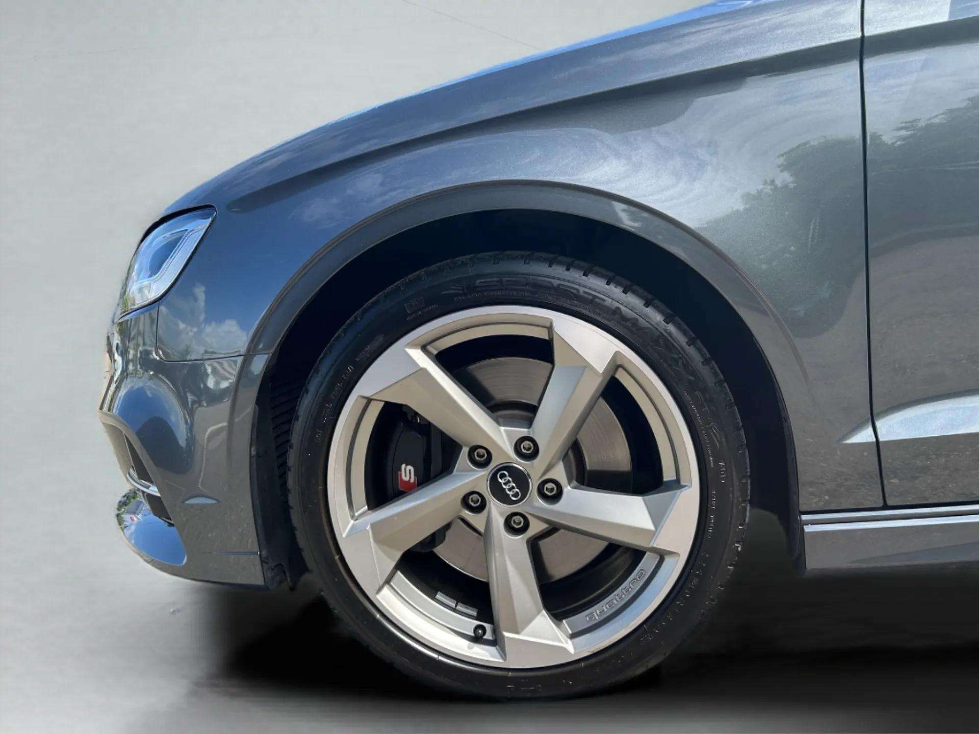 AUDI S3 Cabriolet 2.0 TFSI quattro S-tronic-image-8