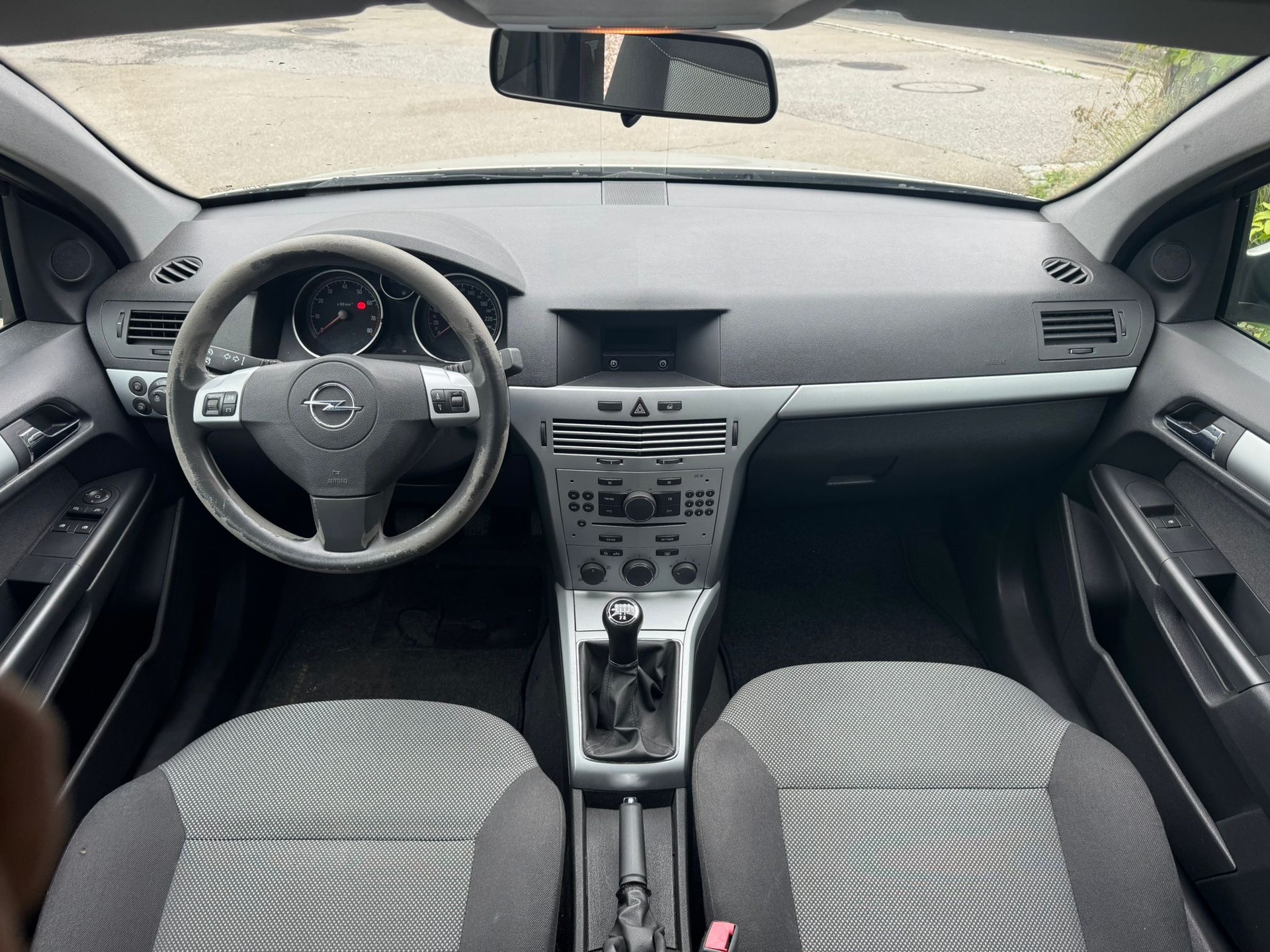 OPEL Astra 1.8i 16V Enjoy-image-10