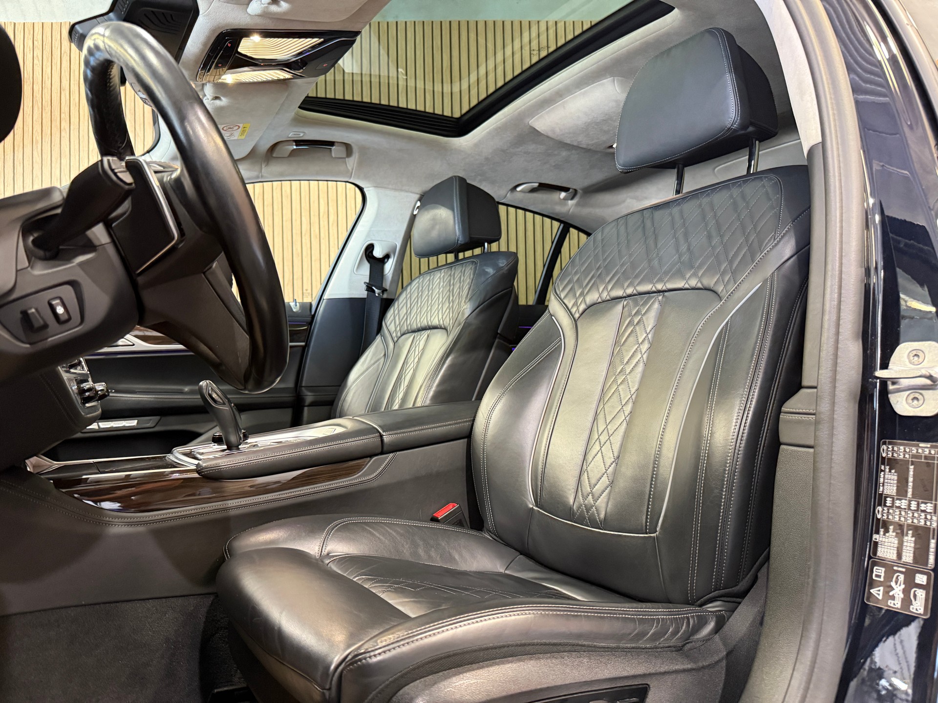BMW 740d xDrive Steptronic M-Sport * TOP AUSSTATTUNG*-image-20