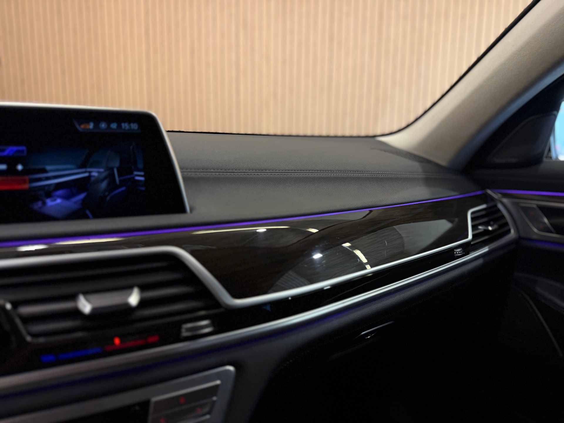 BMW 740d xDrive Steptronic M-Sport * TOP AUSSTATTUNG*-image-17