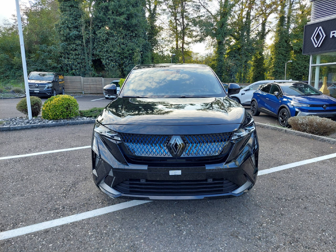 RENAULT RAFALE E-TECH Atelier Alpine hyper hybrid E-Tech 4x4 300PS plug-in-image-1