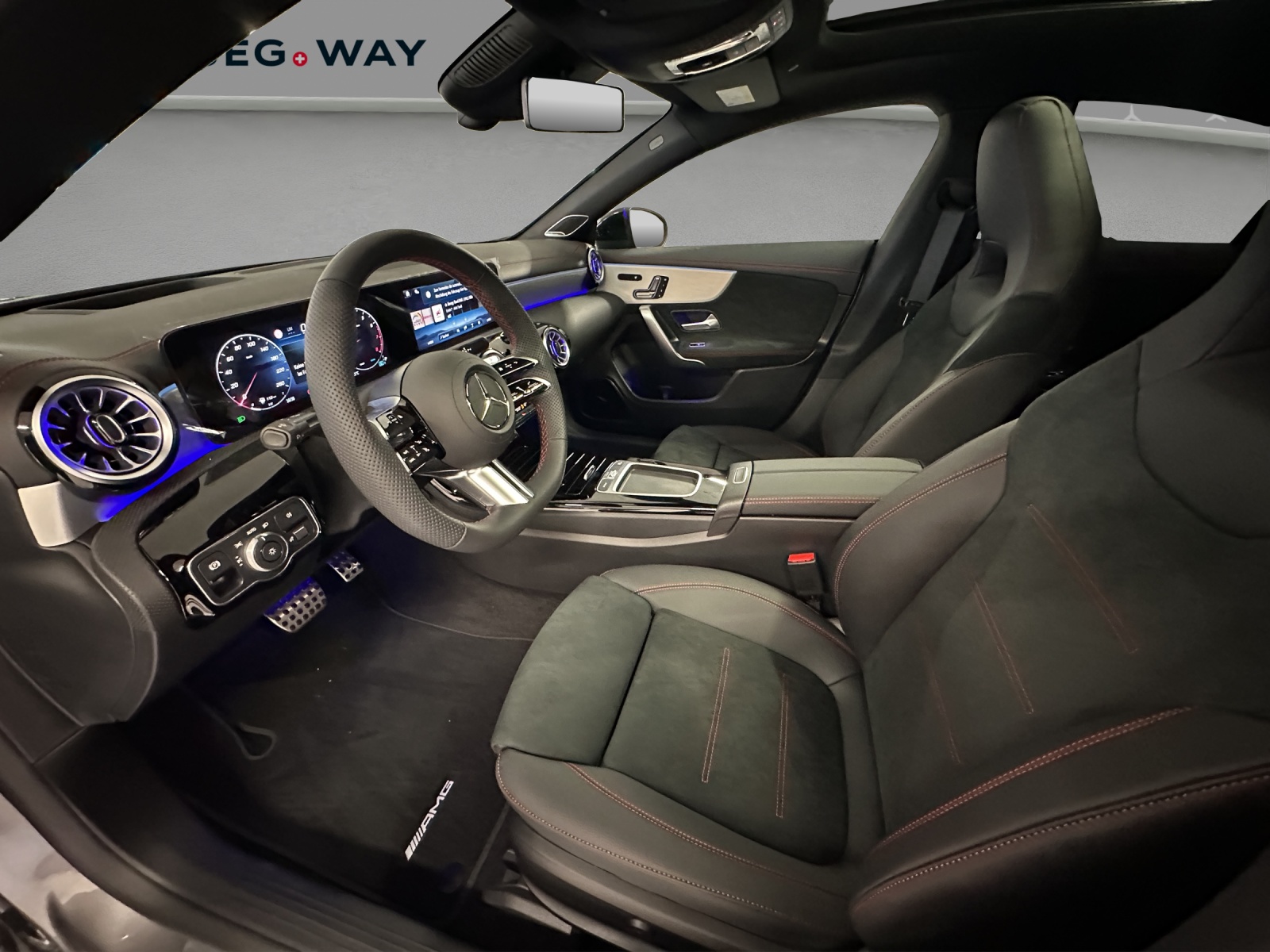 MERCEDES-BENZ CLA 200 7G-DCT-image-8