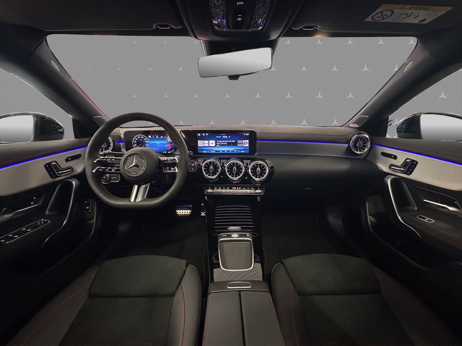 MERCEDES-BENZ CLA 200 7G-DCT-image-13