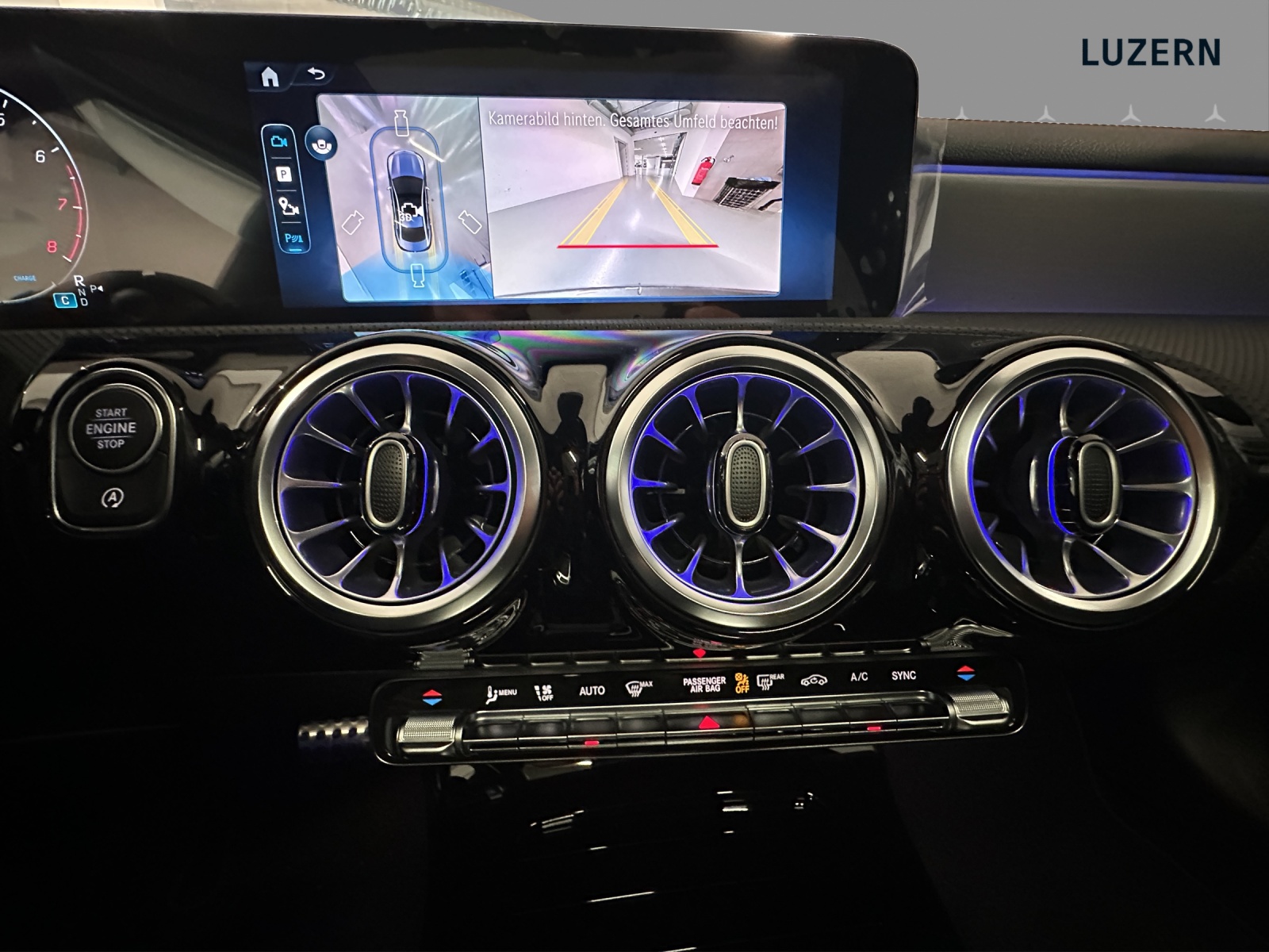 MERCEDES-BENZ CLA 200 7G-DCT-image-14