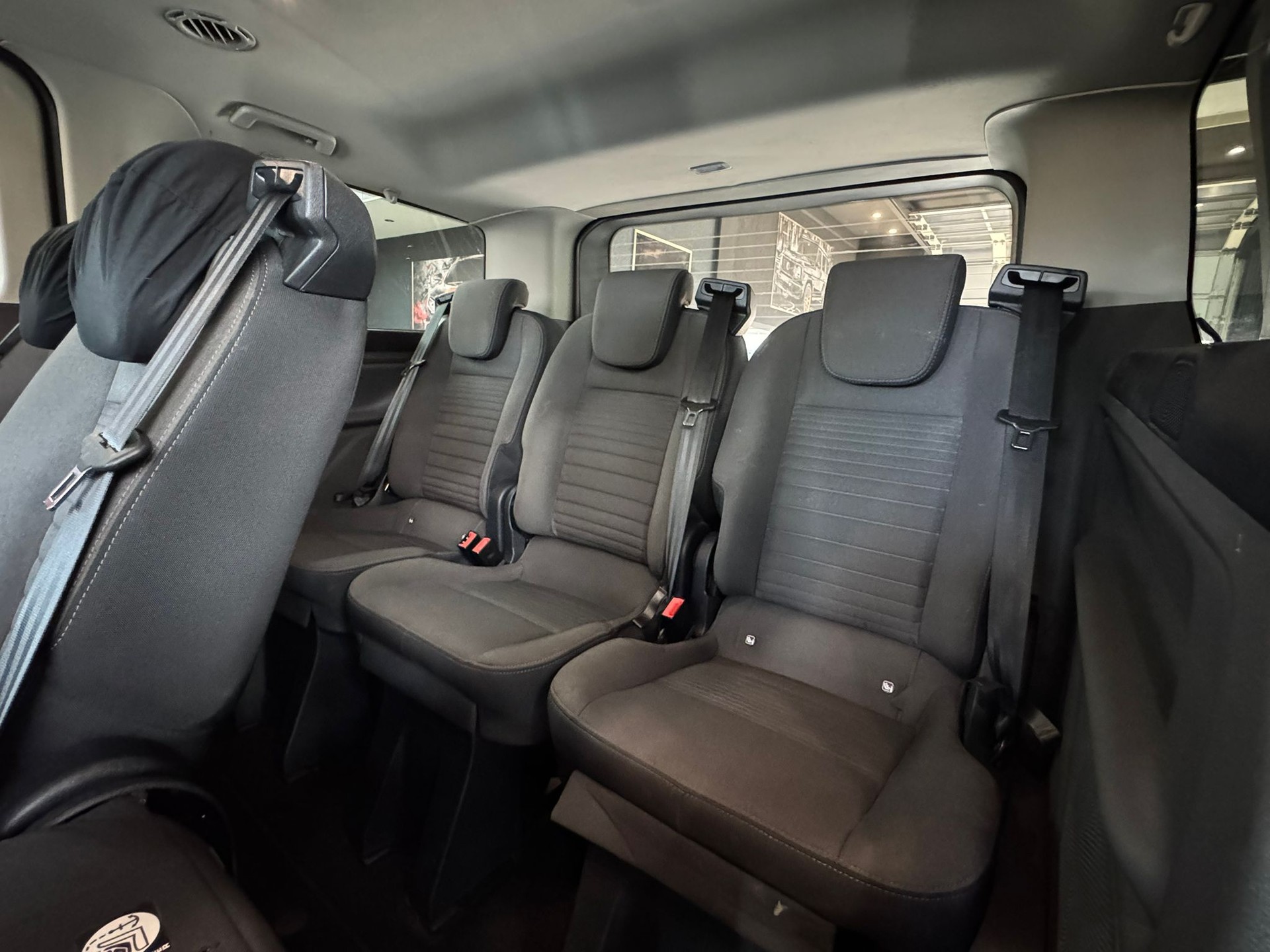 FORD Tourneo Custom 320 L1H1 Titanium PHEV-image-14