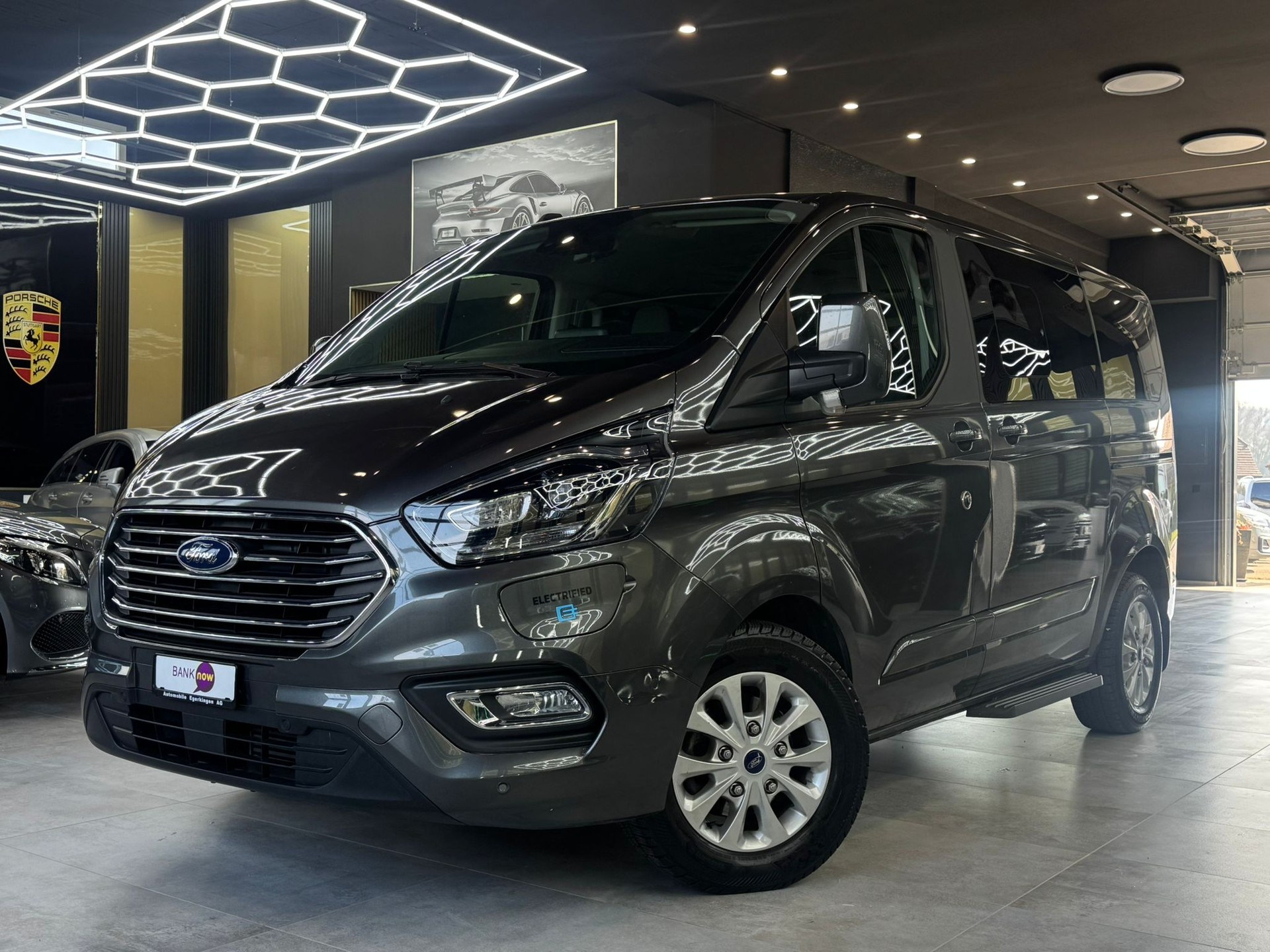 FORD Tourneo Custom 320 L1H1 Titanium PHEV-image-0
