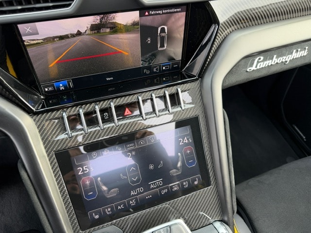 LAMBORGHINI Urus Performante-image-10