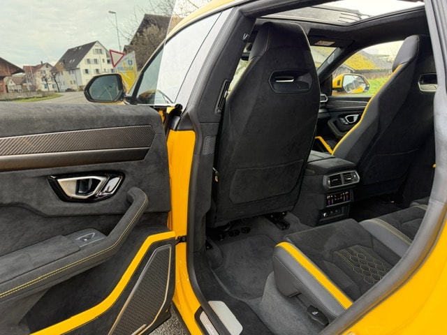 LAMBORGHINI Urus Performante-image-8