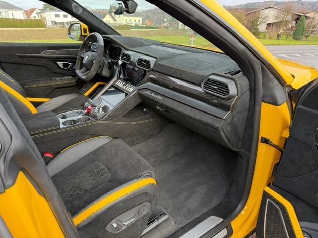 LAMBORGHINI Urus Performante-image-9