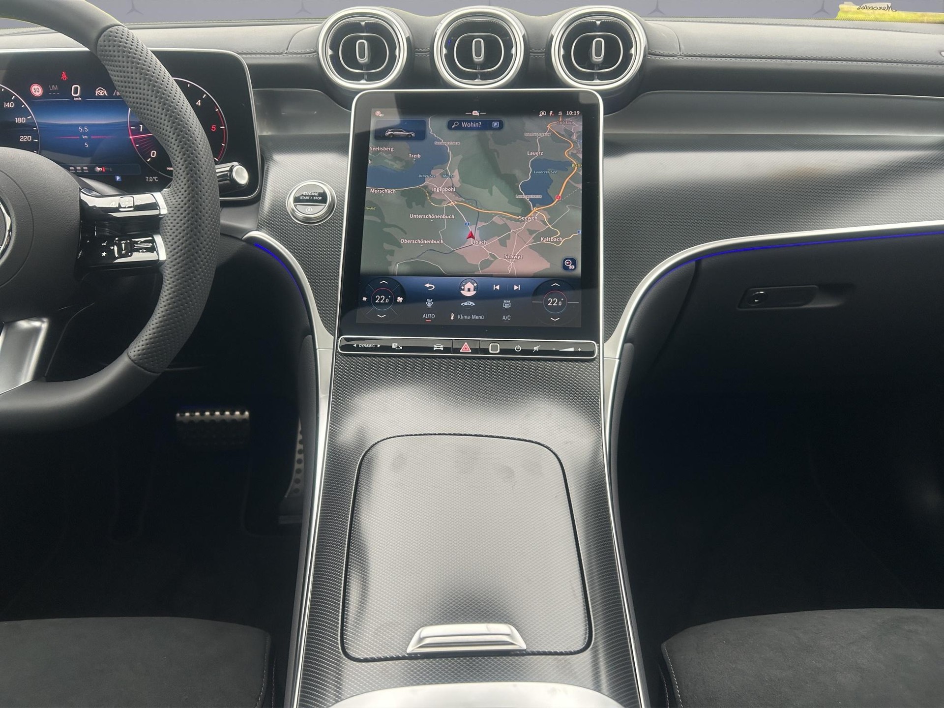 MERCEDES-BENZ GLC 220 d AMG Line 4matic-image-12