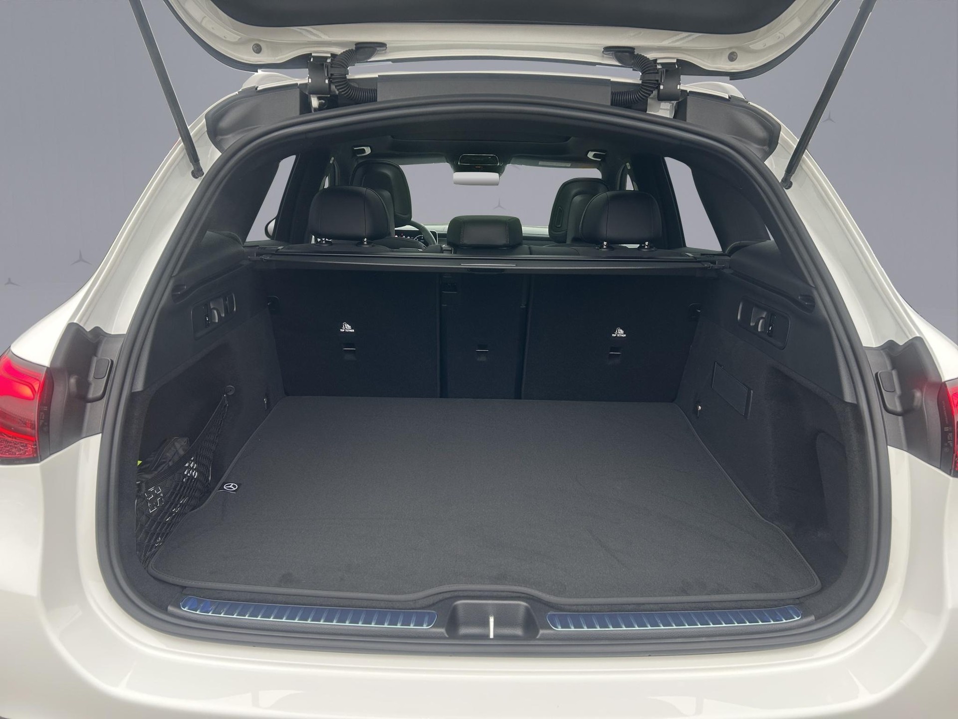 MERCEDES-BENZ GLC 220 d AMG Line 4matic-image-19