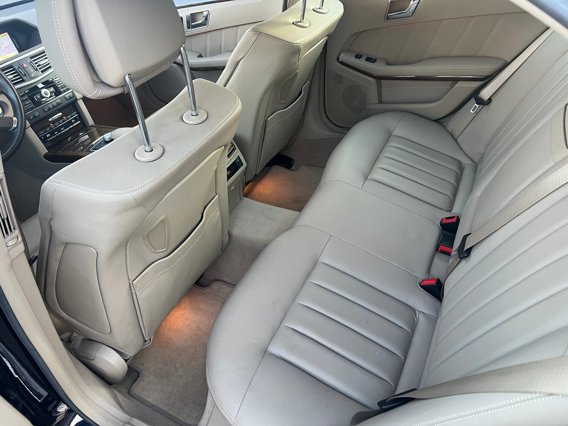 MERCEDES-BENZ E 500 Elégance 4Matic 7G-Tronic-image-5
