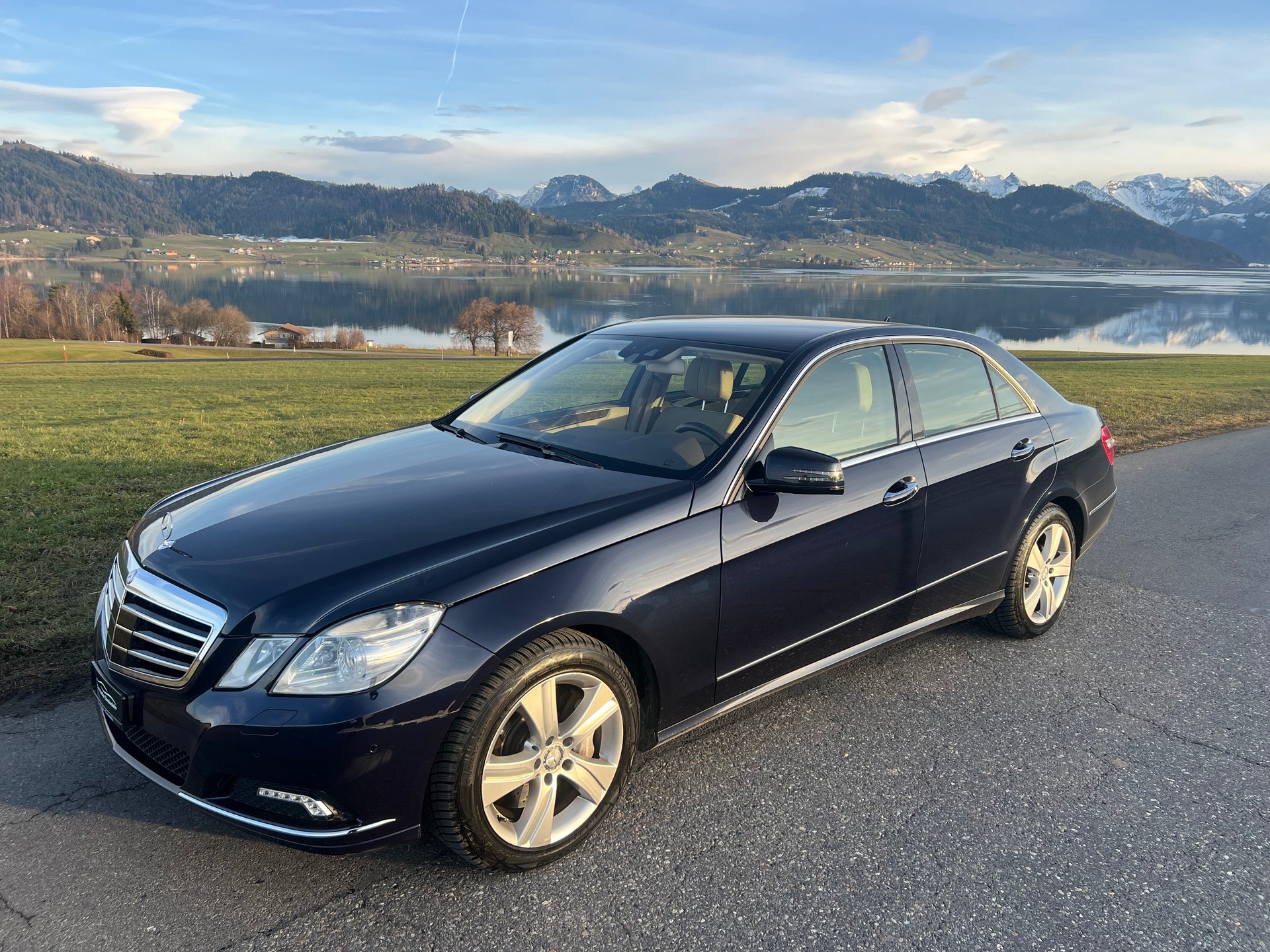 MERCEDES-BENZ E 500 Elégance 4Matic 7G-Tronic
