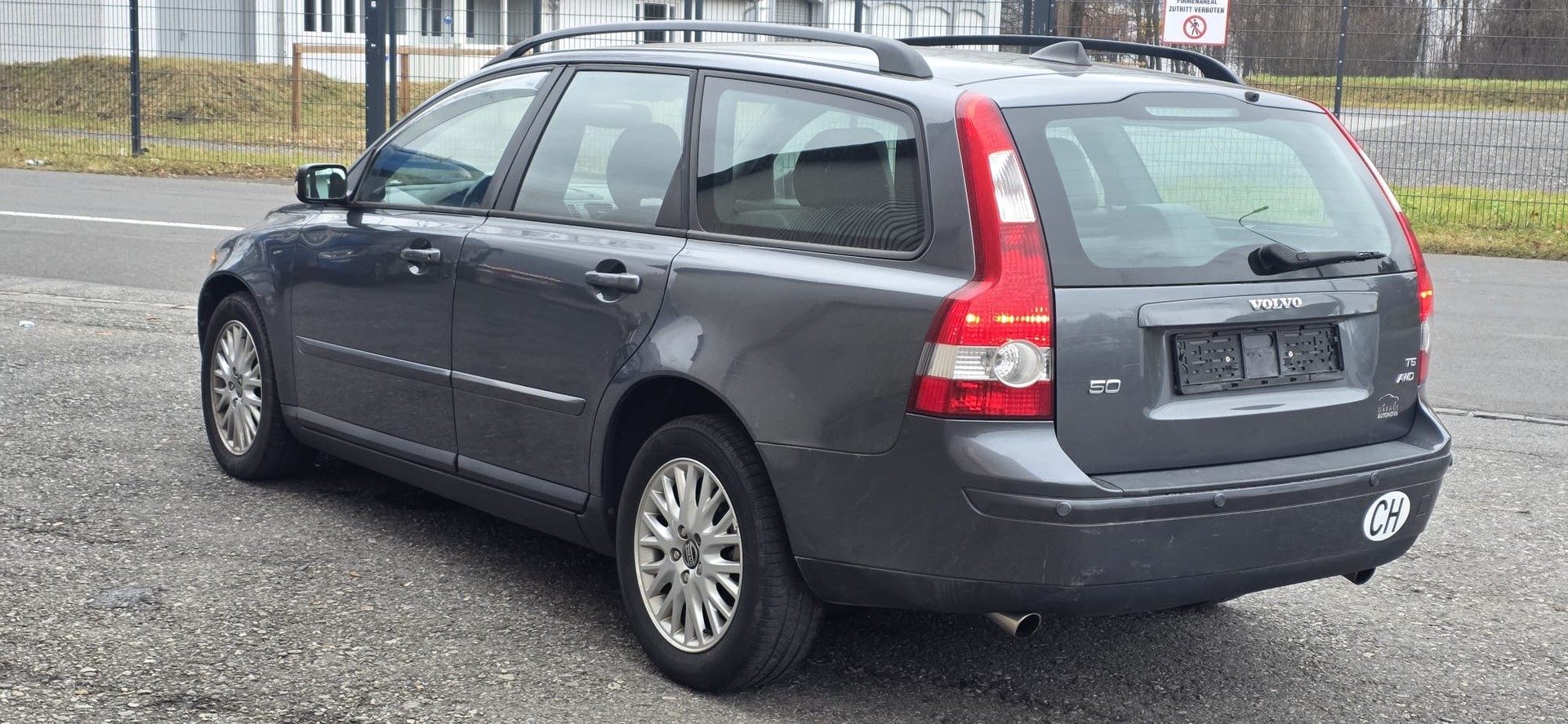 VOLVO V50 T5 AWD Summum-image-3