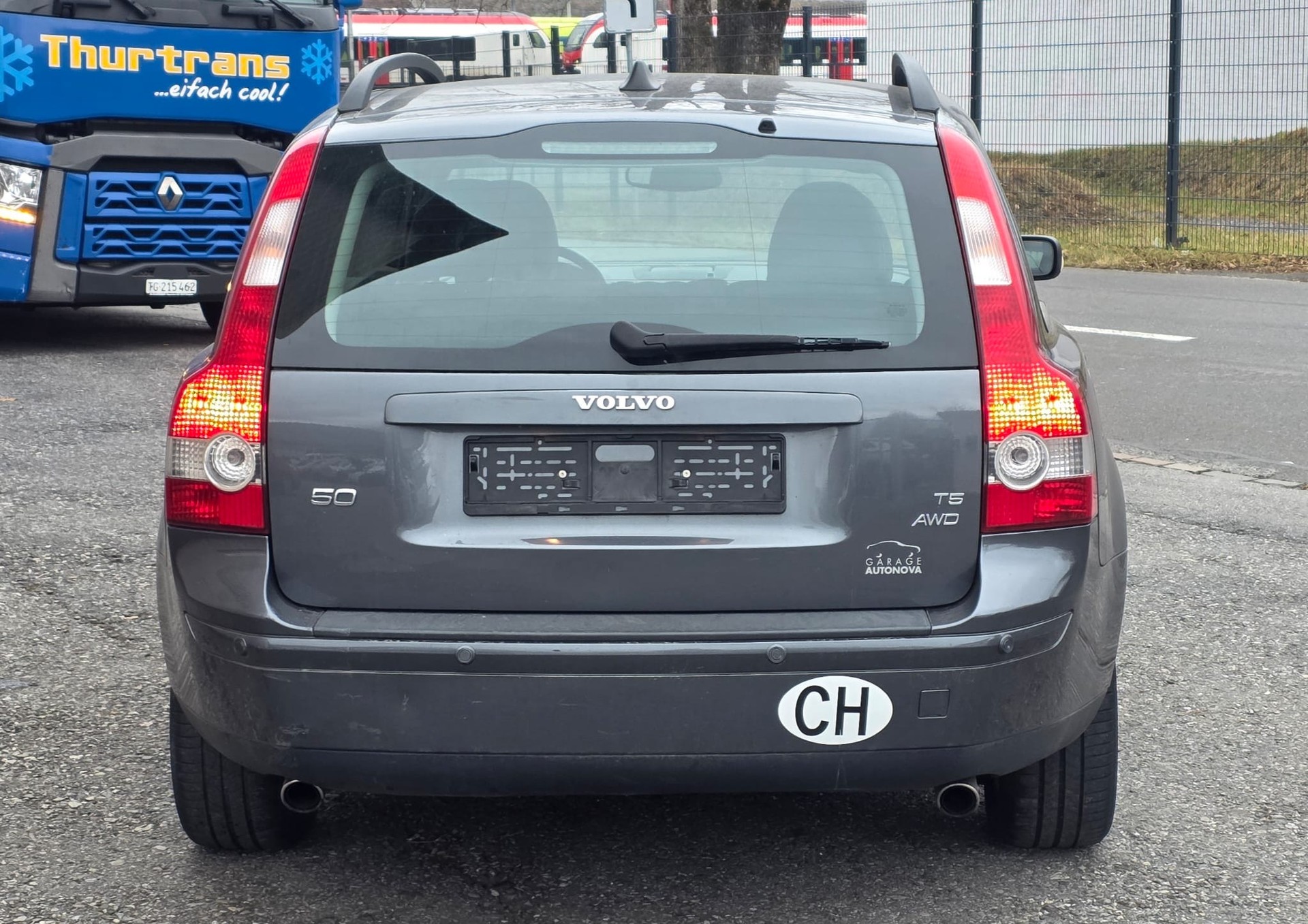 VOLVO V50 T5 AWD Summum-image-4