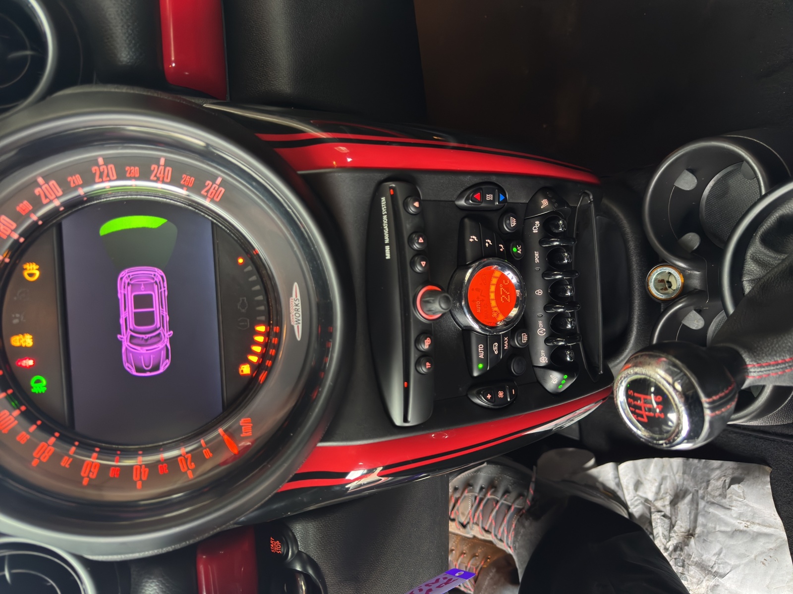 MINI Countryman John Cooper Works ALL4-image-14