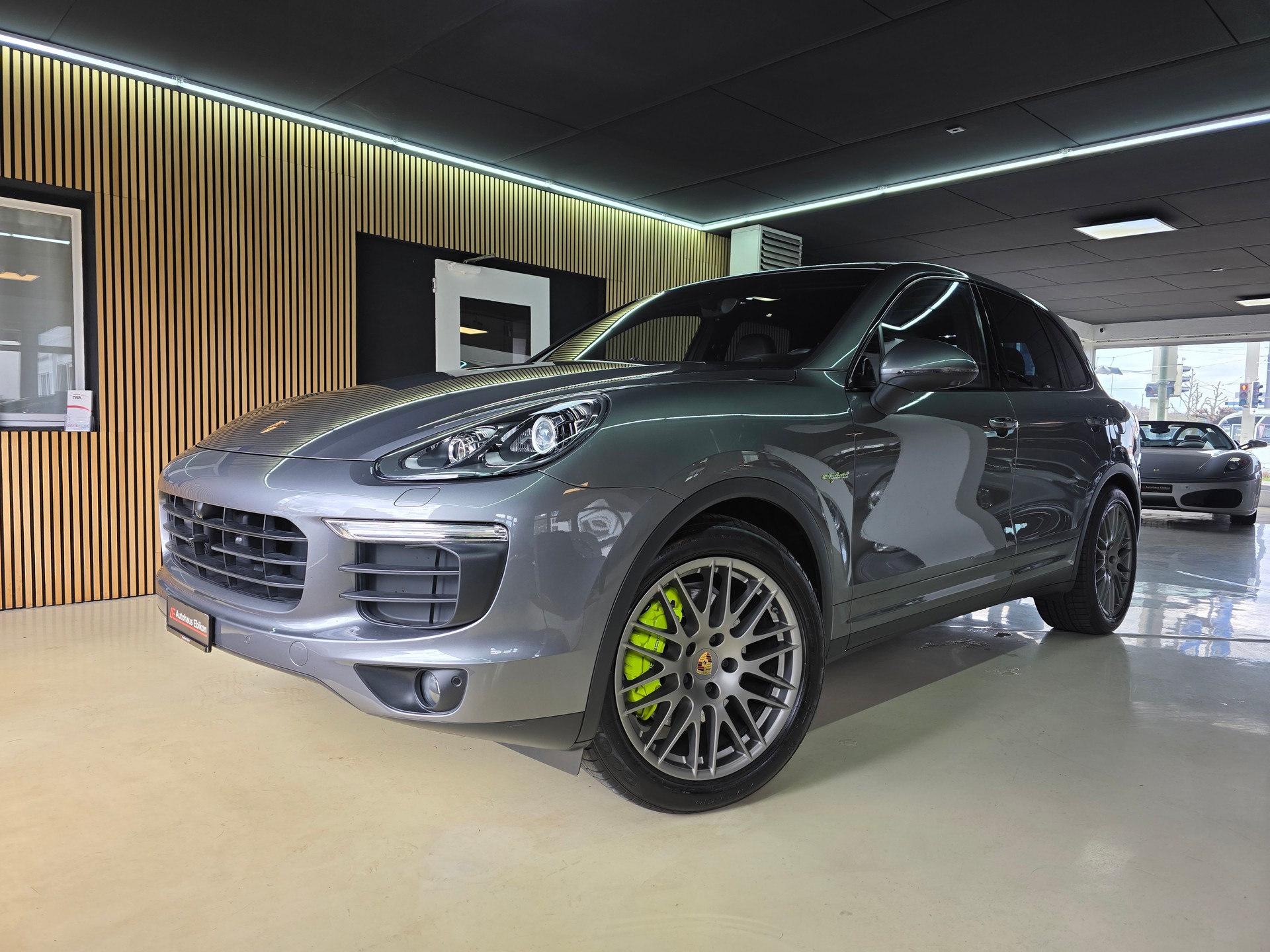 PORSCHE Cayenne S E-Hybrid-image-0
