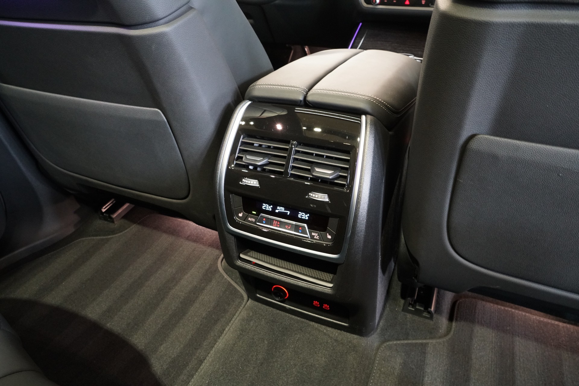 BMW X7 xDrive 48V 40d M Sport Pro Steptronic 7-Plätzer-image-24