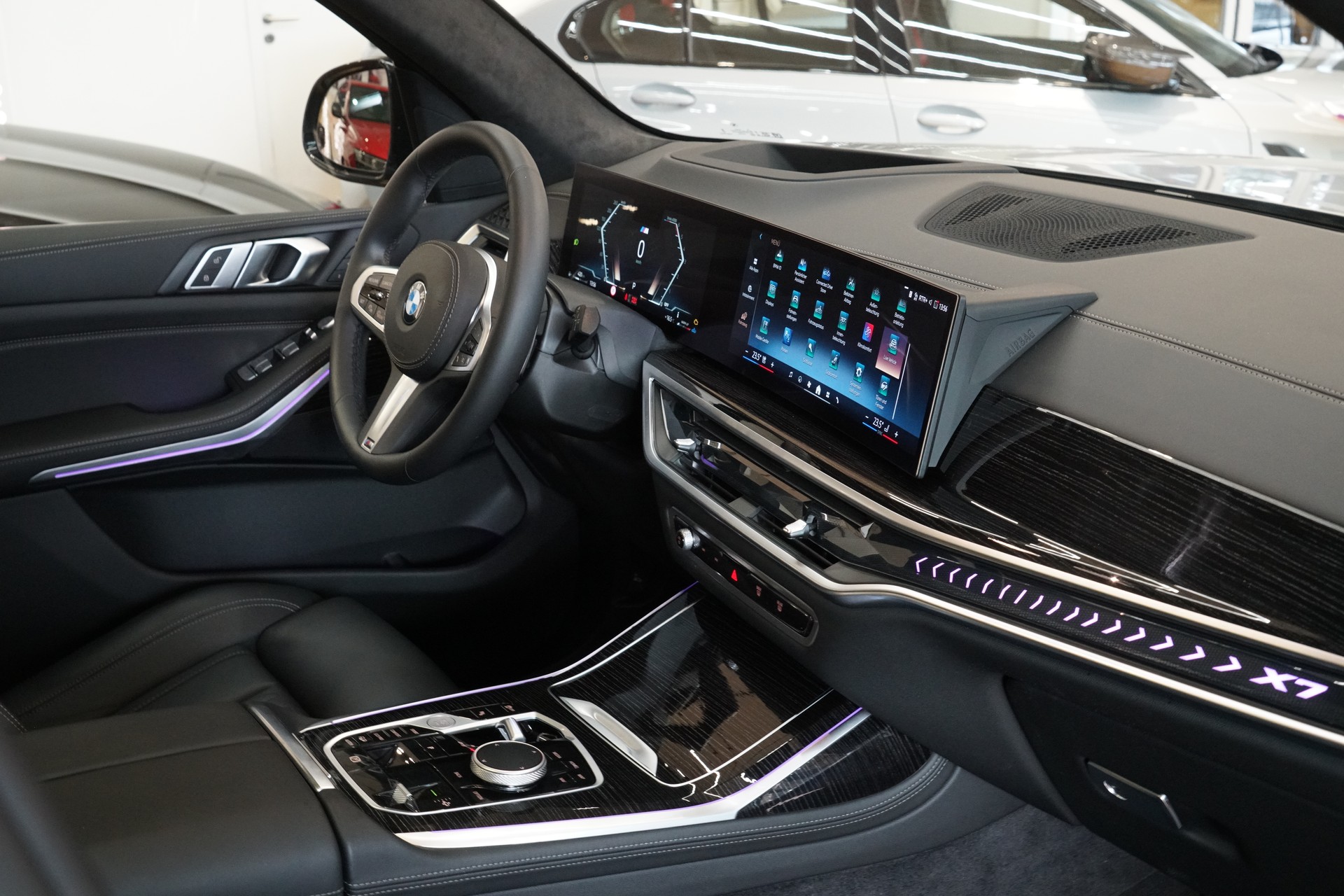 BMW X7 xDrive 48V 40d M Sport Pro Steptronic 7-Plätzer-image-25