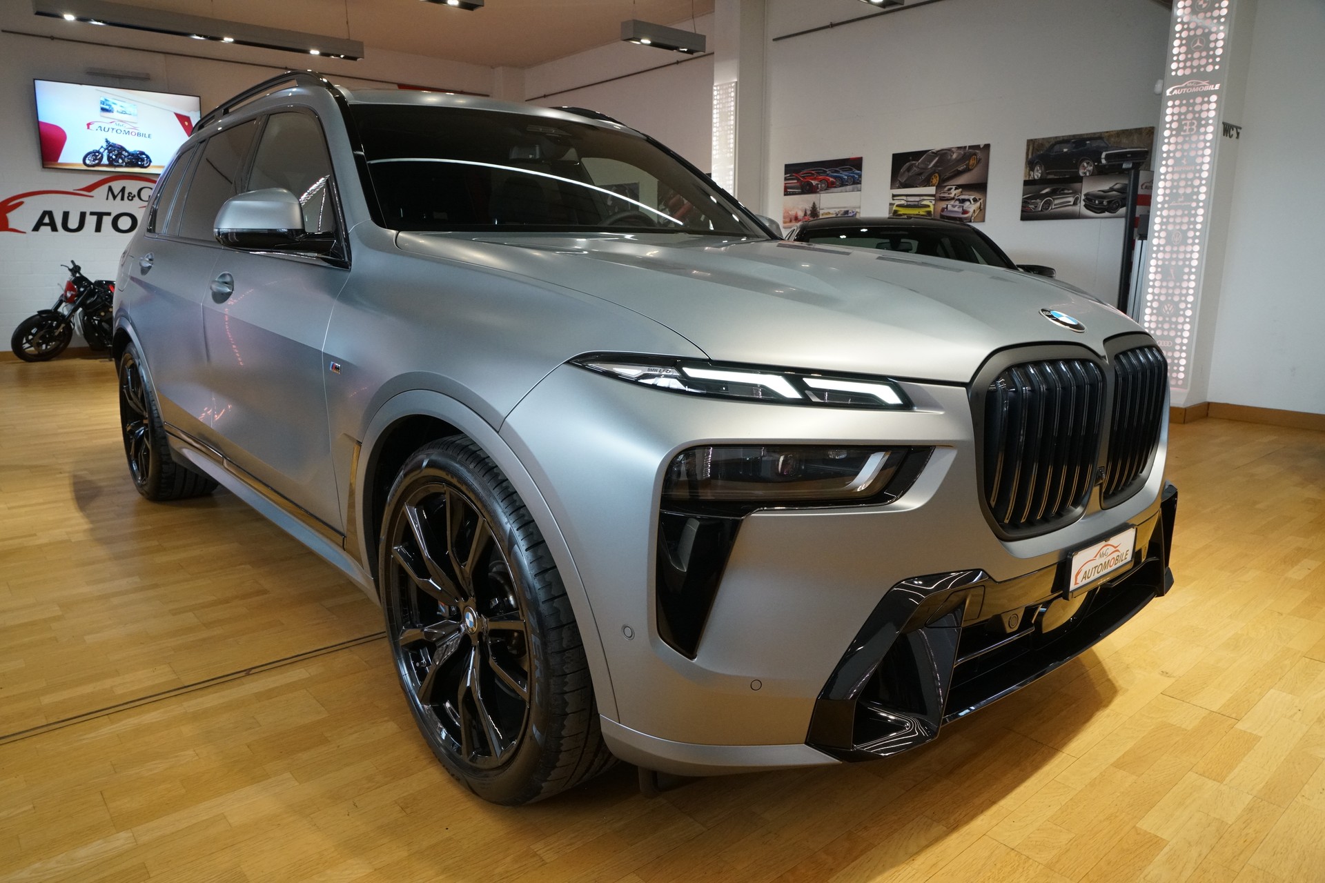BMW X7 xDrive 48V 40d M Sport Pro Steptronic 7-Plätzer-showroom-element-2