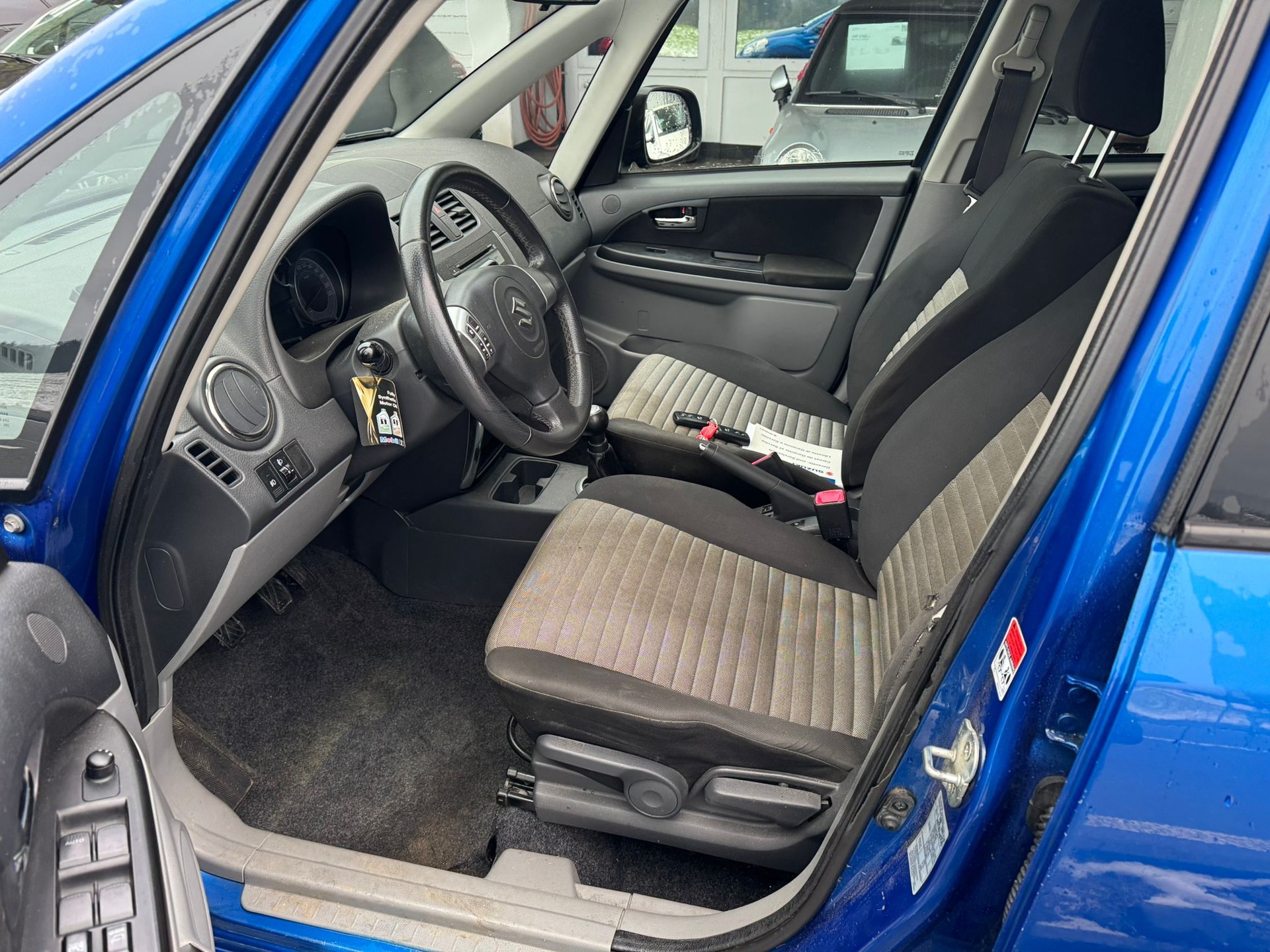 SUZUKI SX4 1.6 16V GL Top Barry 4WD-image-8