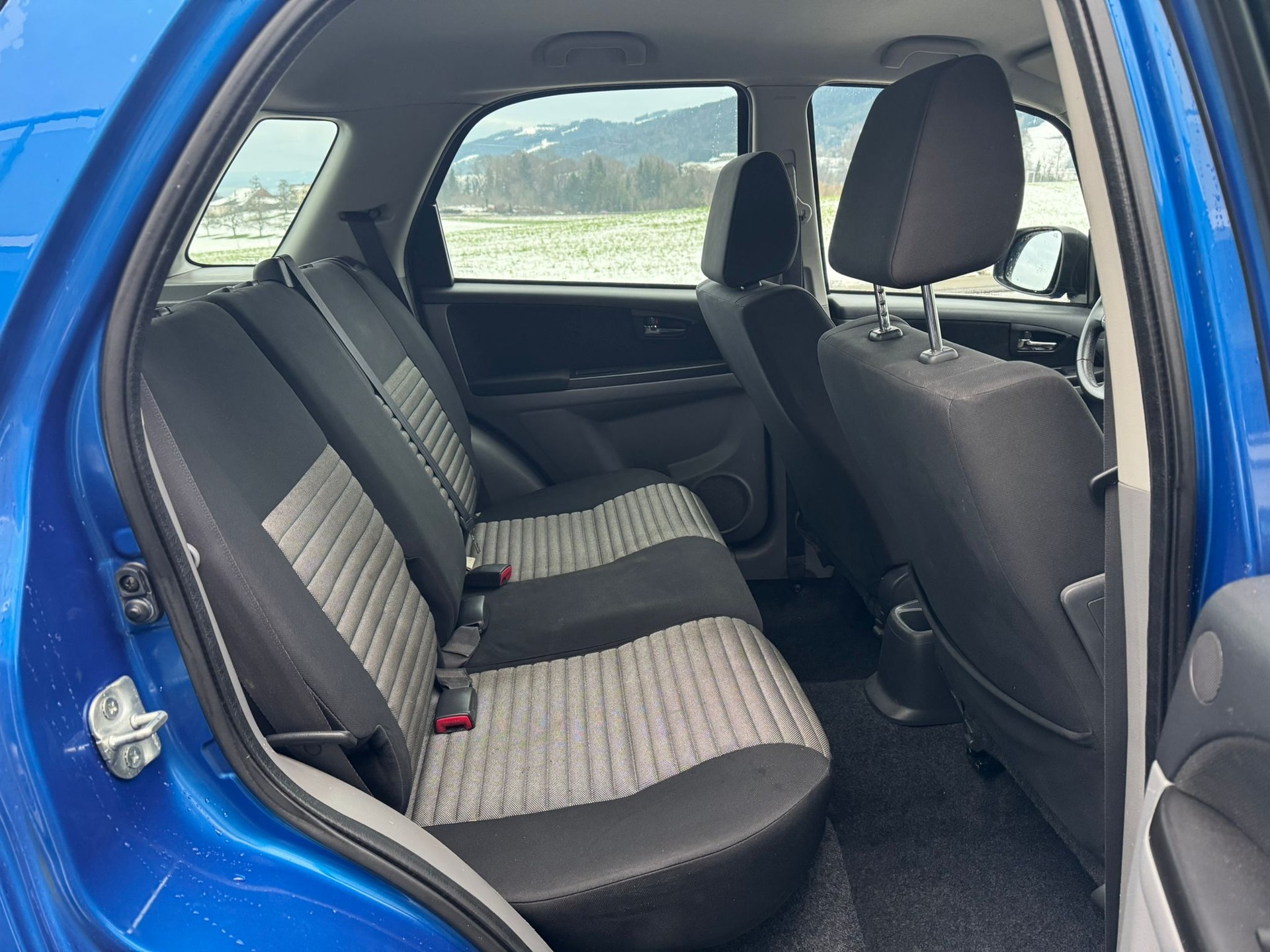 SUZUKI SX4 1.6 16V GL Top Barry 4WD-image-11