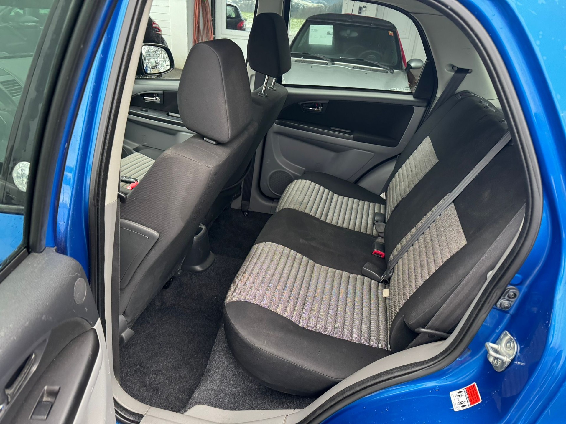 SUZUKI SX4 1.6 16V GL Top Barry 4WD-image-10