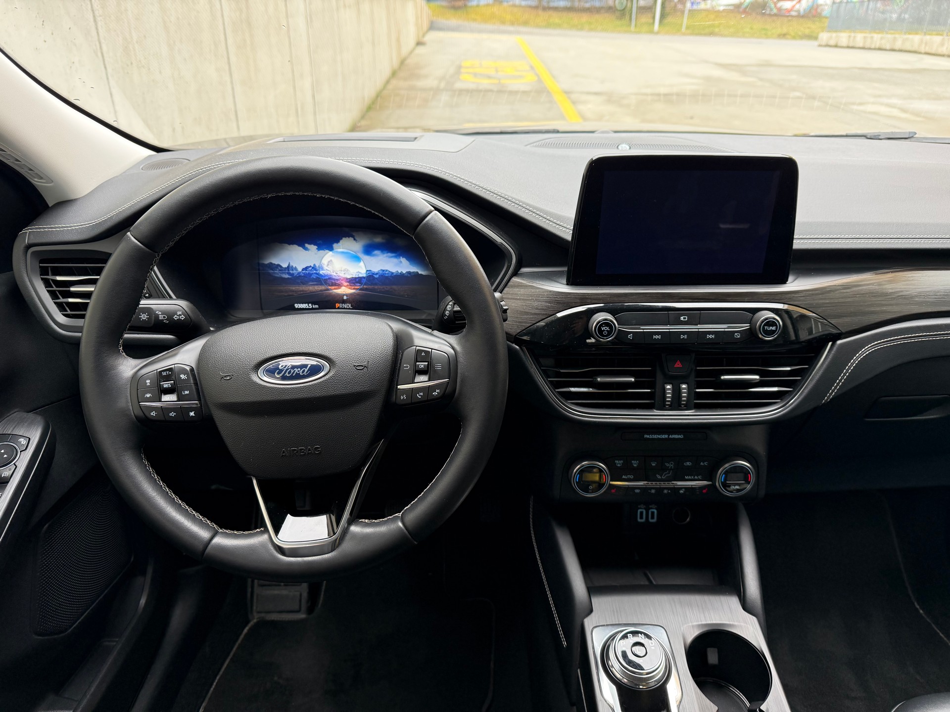 FORD Kuga 2.5 PHEV Vignale 2WD-image-8