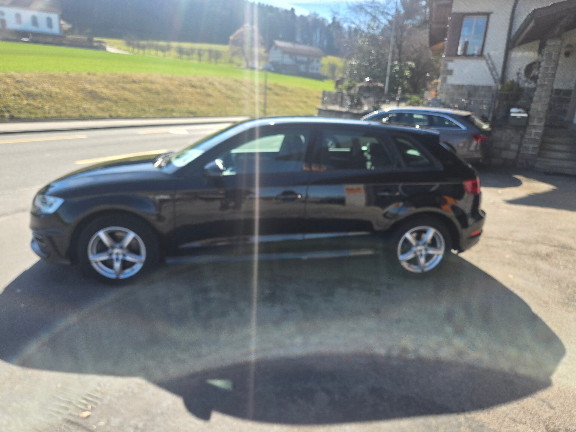 AUDI A3 Sportback 1.4 e-tron Ambition S-tronic-image-2