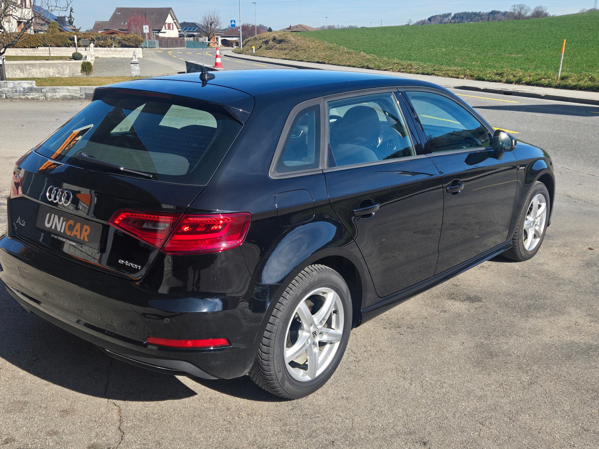 AUDI A3 Sportback 1.4 e-tron Ambition S-tronic-image-5