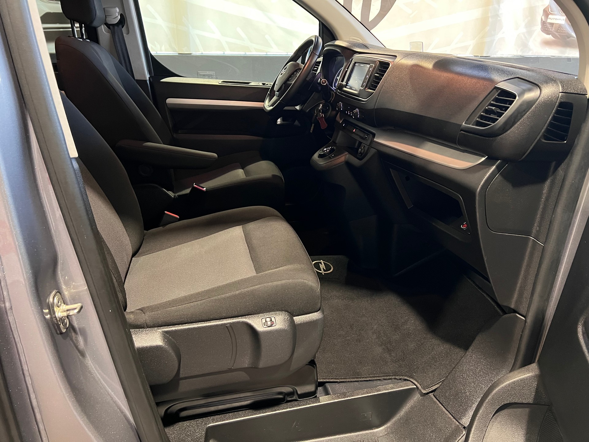 OPEL Zafira Life 2.0 CDTI Business Edition M Automatik-image-12