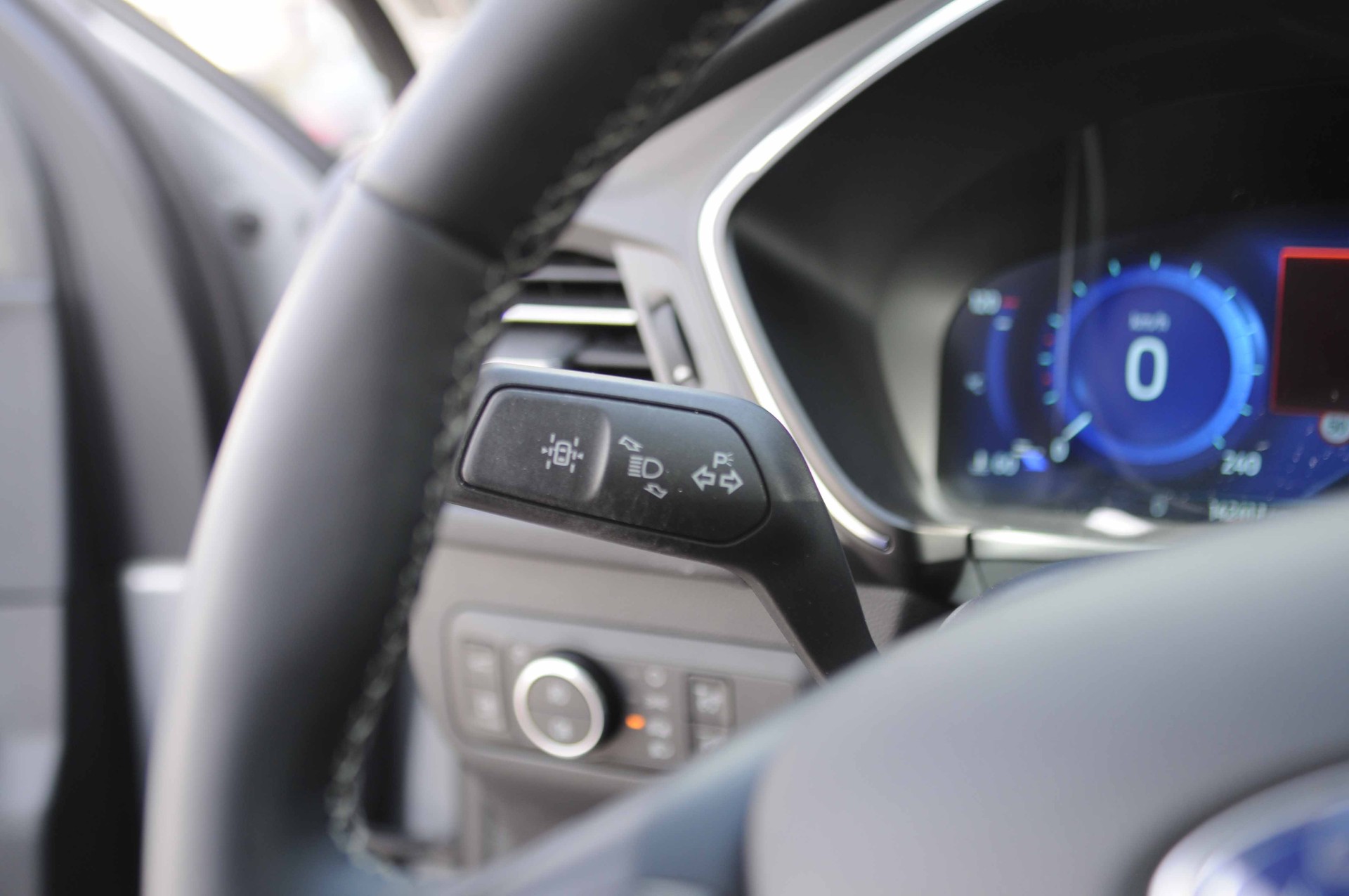 FORD Kuga 2.5 PHEV Vignale 2WD-image-25