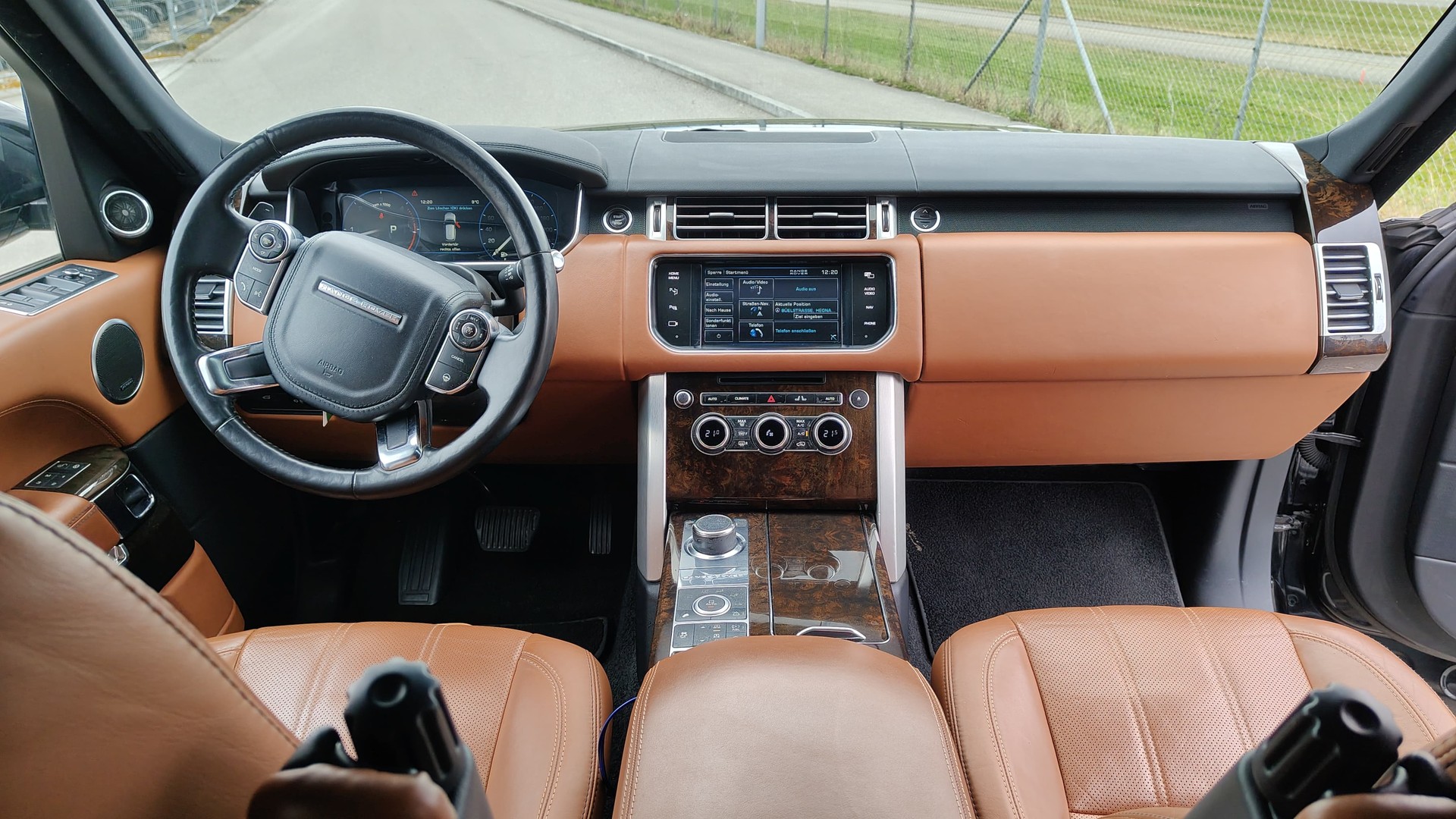 LAND ROVER Range Rover 3.0 TDV6 Vogue Automatic-image-1
