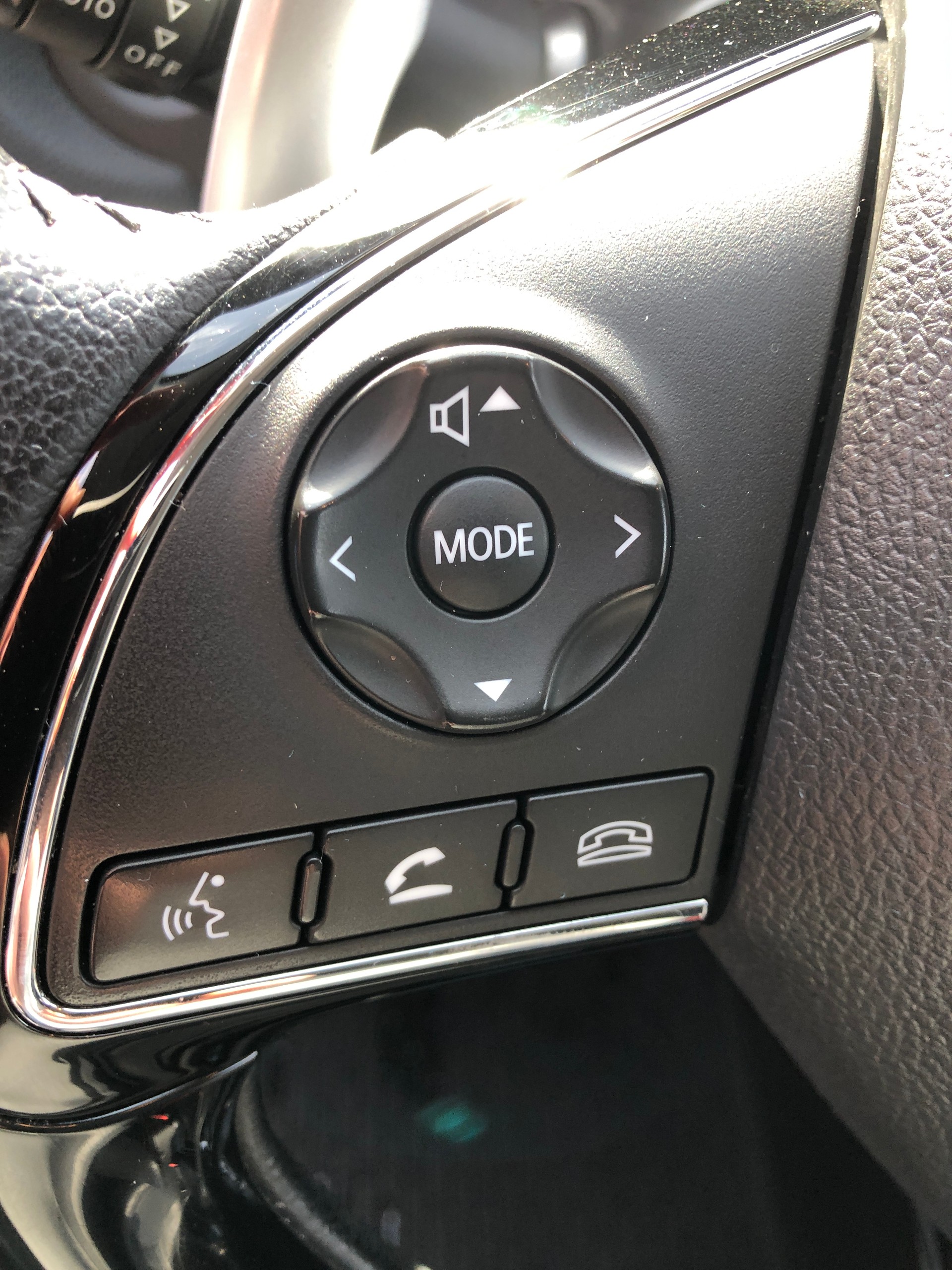 MITSUBISHI ASX 2.0 Diamond 4WD Automat-image-10