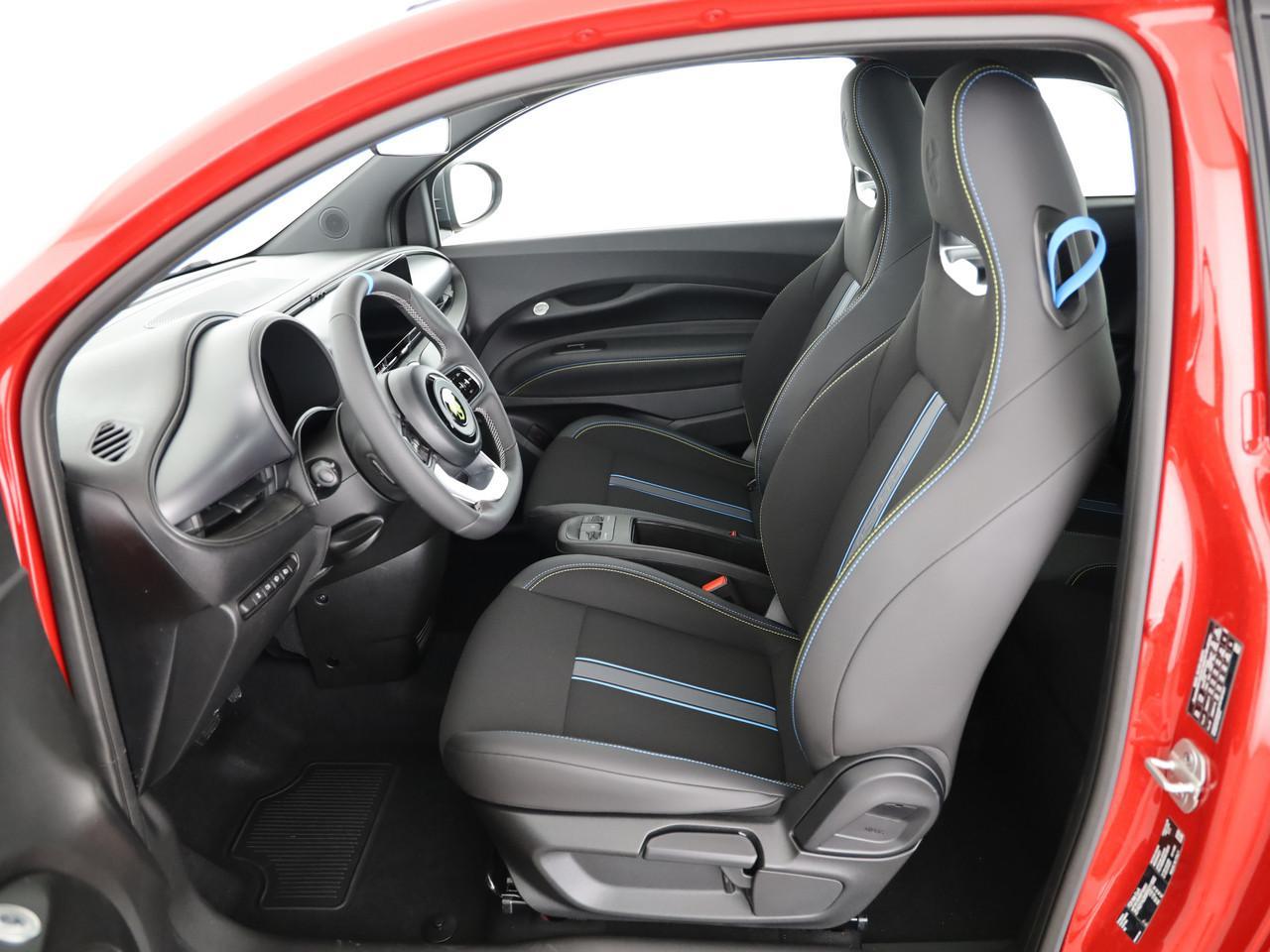 FIAT 500 Abarth Cabrio 500e-image-4