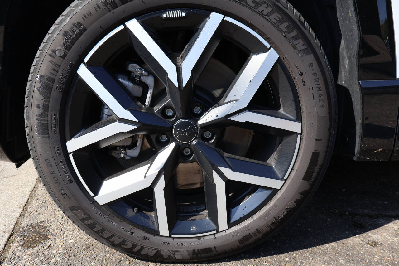 JEEP Compass First Edition-image-9