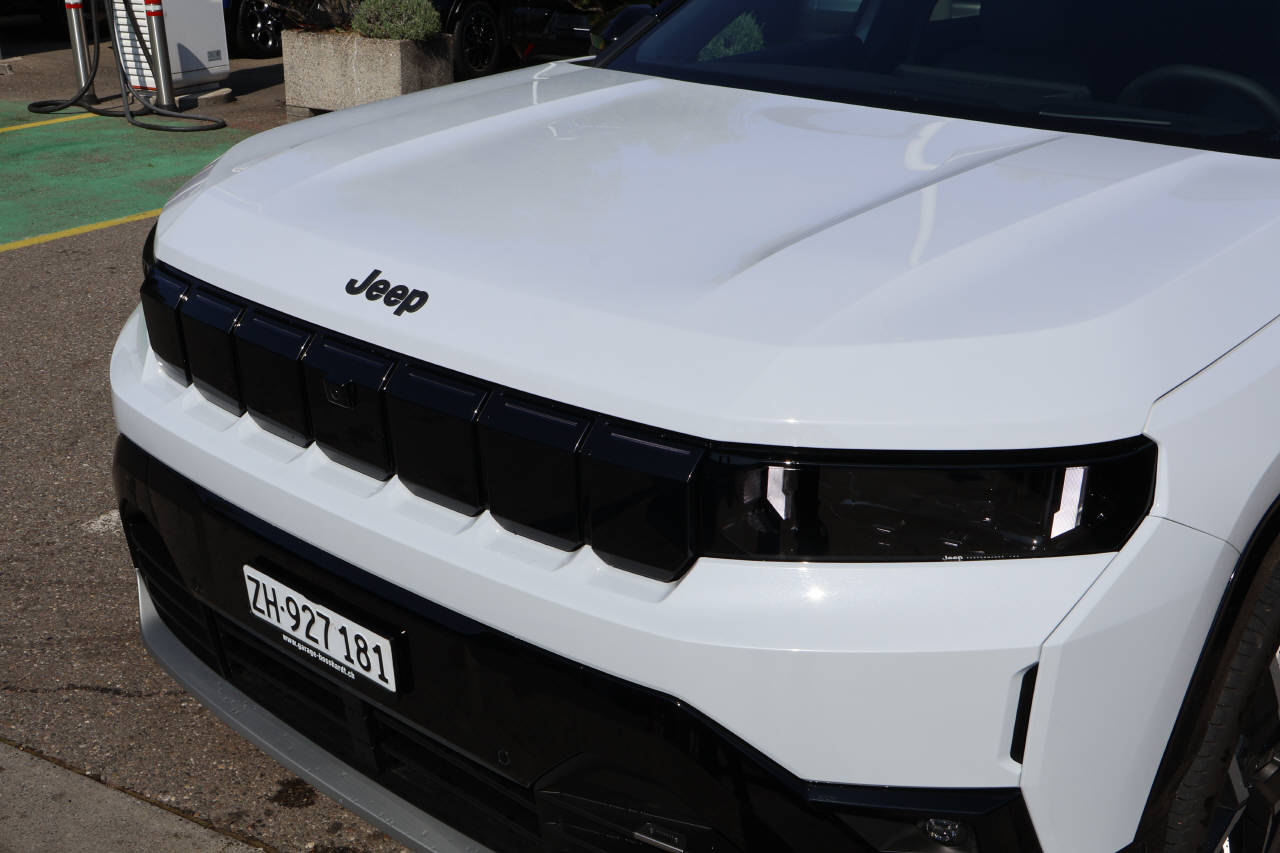 JEEP Compass First Edition-image-8