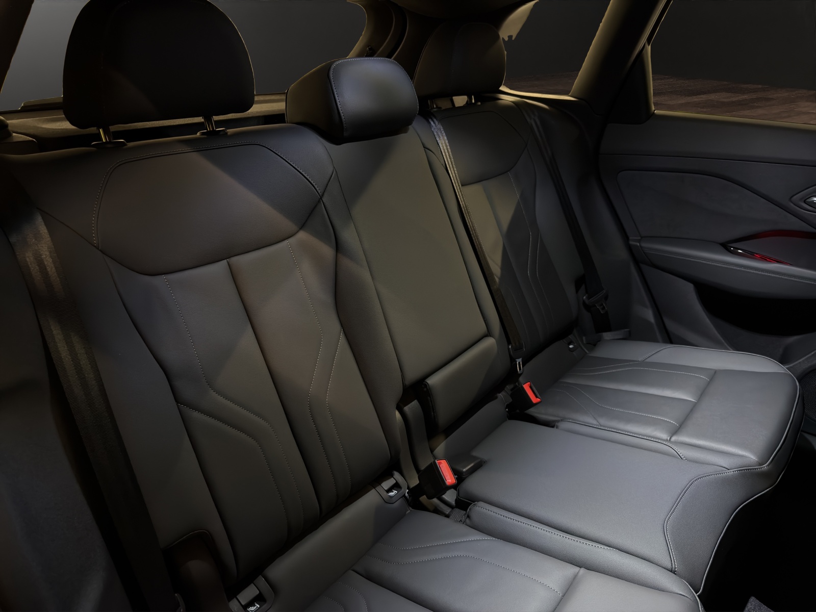 AUDI Q3 SUV 110 kW TFSI S tronic-image-14