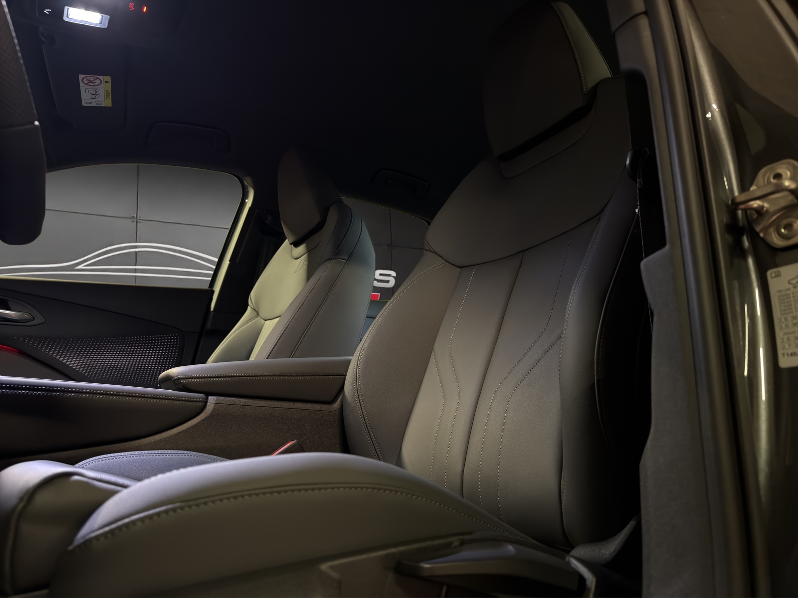 AUDI Q3 SUV 110 kW TFSI S tronic-image-21