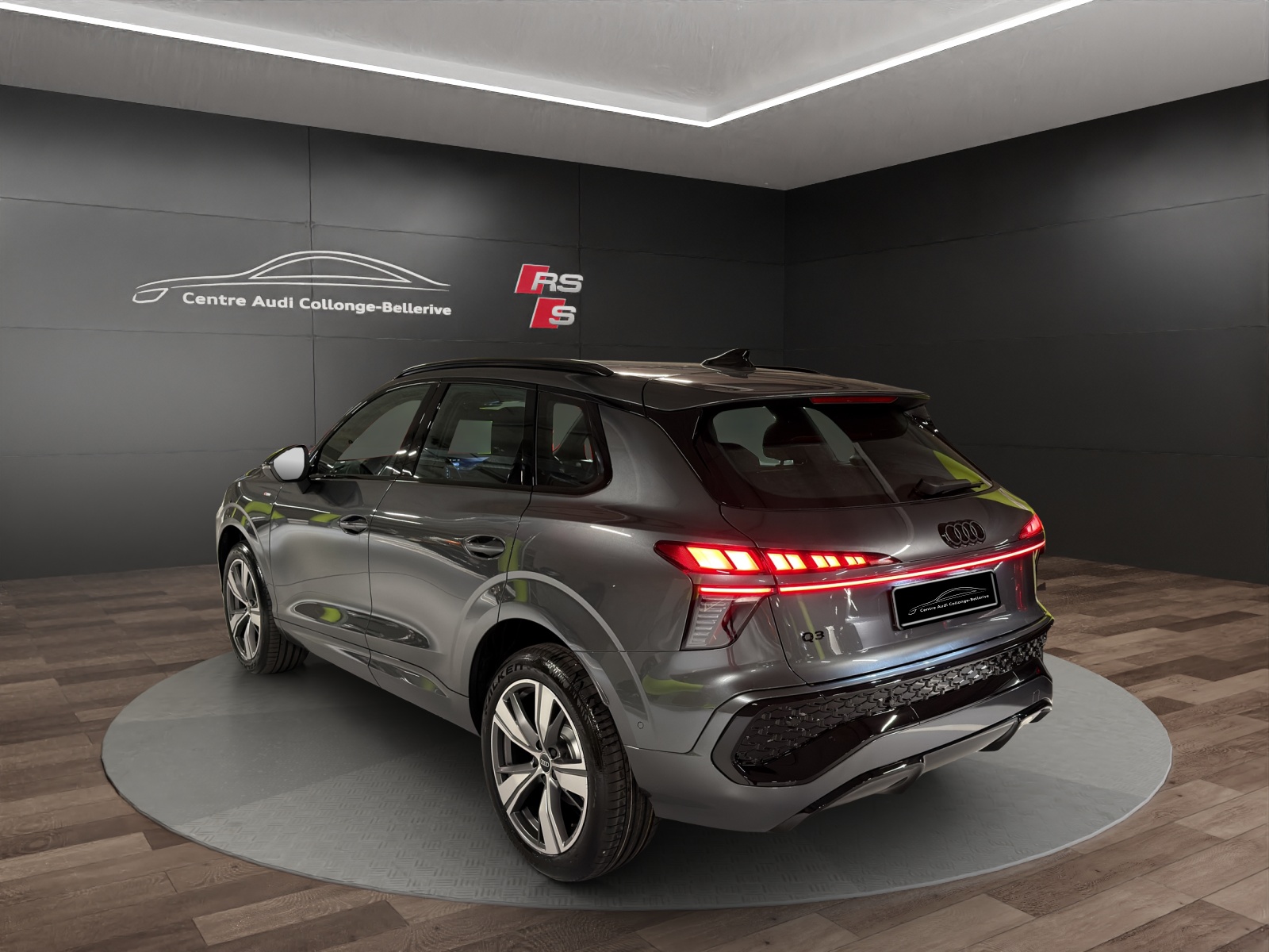 AUDI Q3 SUV 110 kW TFSI S tronic-image-3