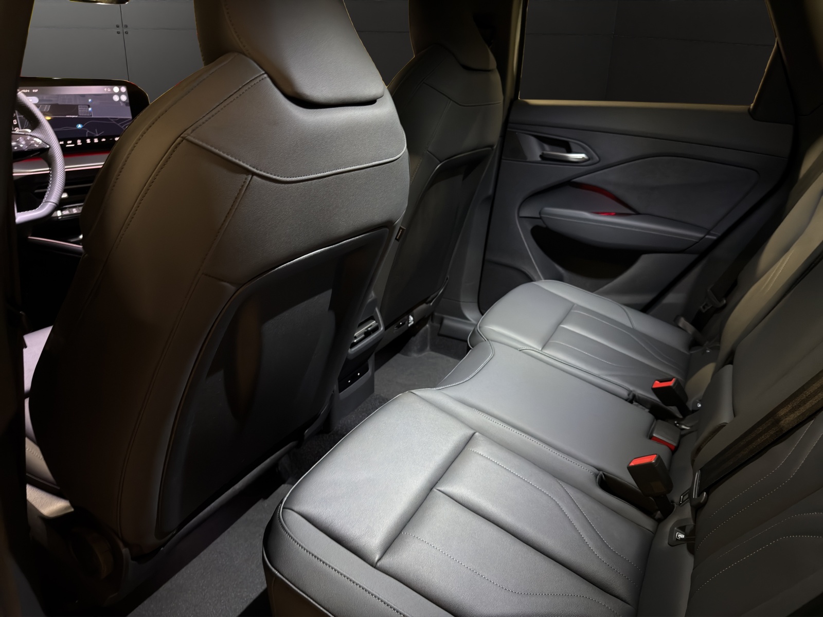 AUDI Q3 SUV 110 kW TFSI S tronic-image-16