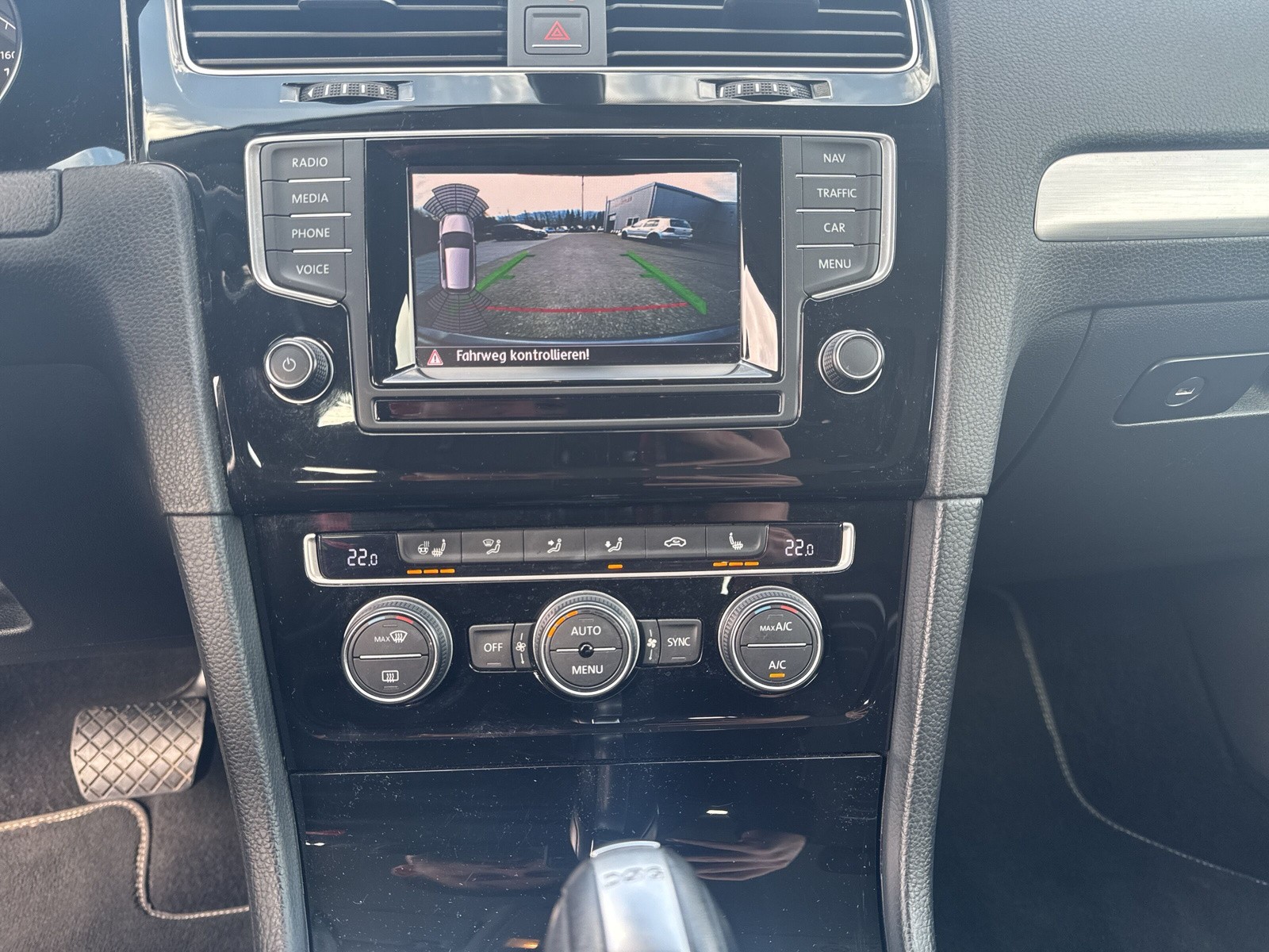 VW Golf 1.4 TSI Cup DSG-image-12