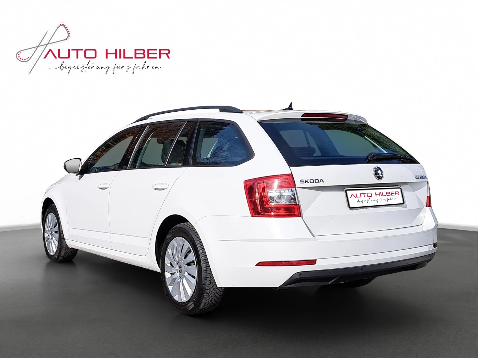 SKODA Octavia Combi 2.0 TDI Ambition DSG *AHK*-image-3
