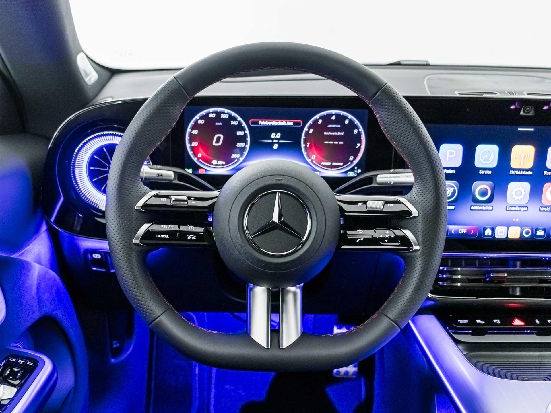 MERCEDES-BENZ CLA 220 AMG Line 4matic-image-10