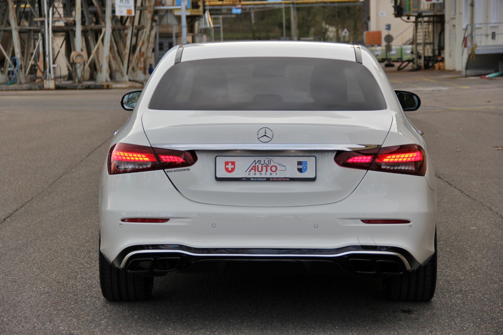 MERCEDES-BENZ E 220 d AMG Line 4Matic 9G-Tronic-image-3