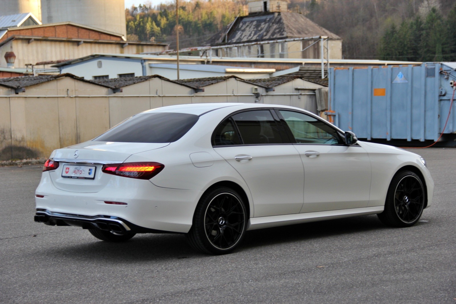 MERCEDES-BENZ E 220 d AMG Line 4Matic 9G-Tronic-image-4